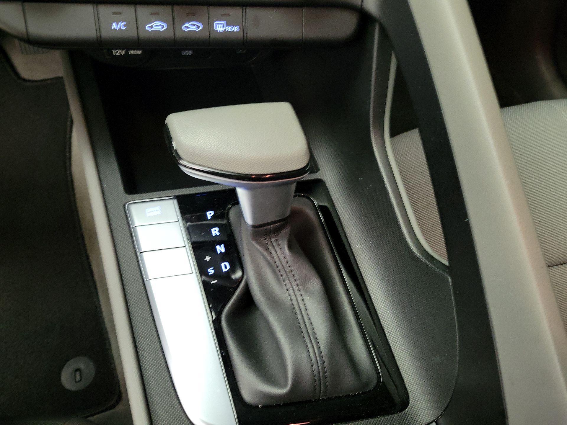 Thumbnail: 2024 Hyundai Elantra - 17