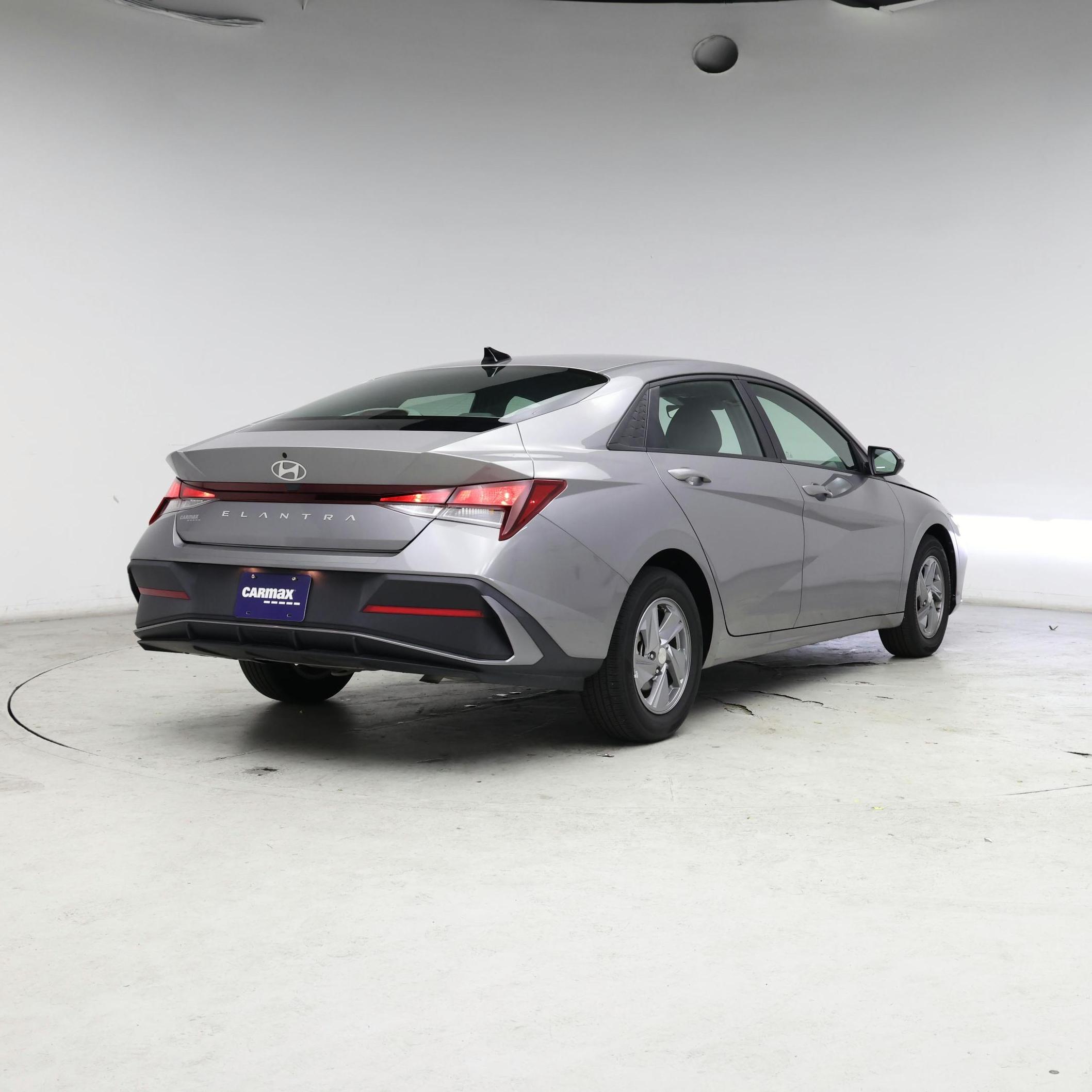 Thumbnail: 2024 Hyundai Elantra - 8