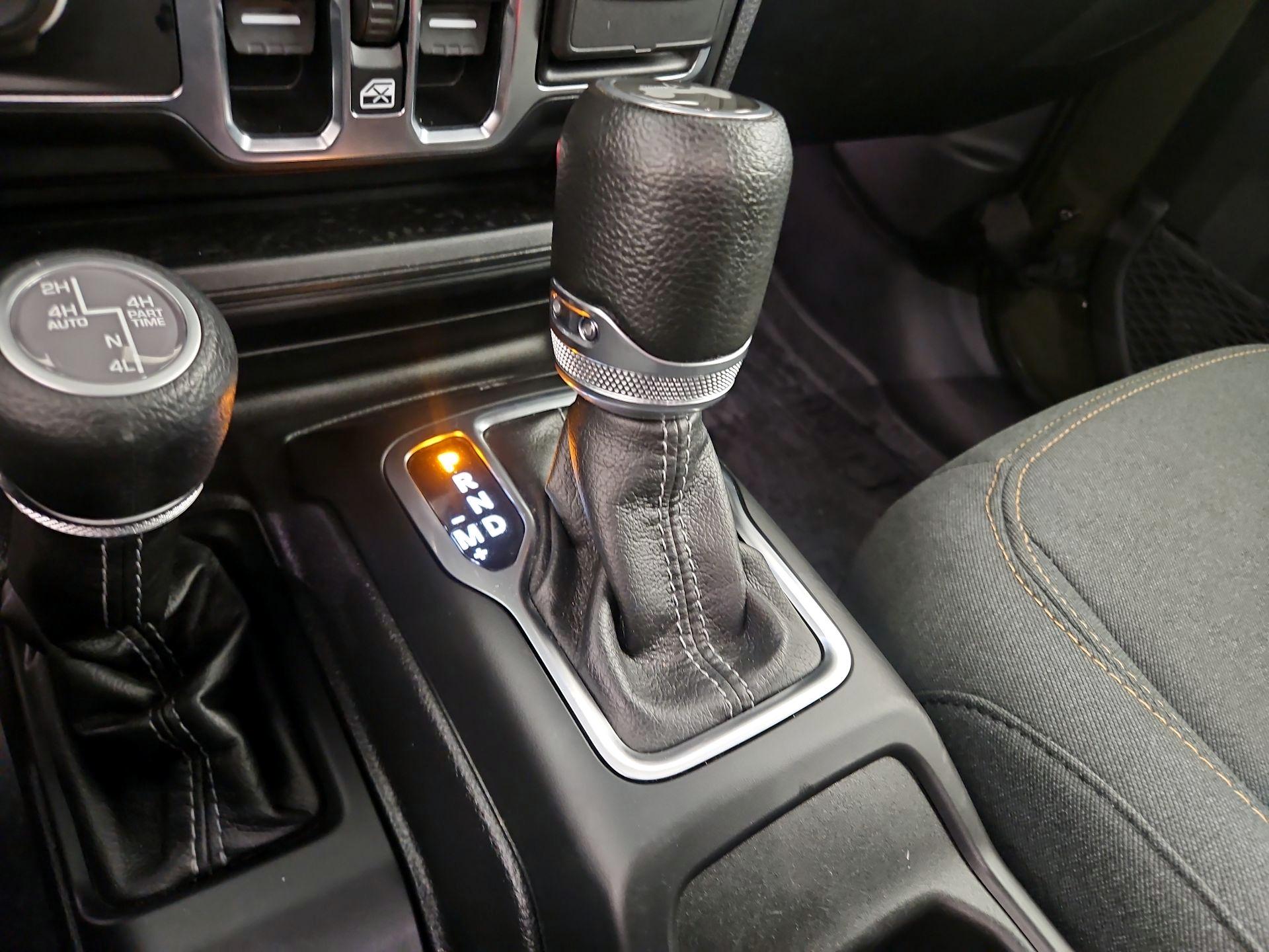 Thumbnail: 2024 Jeep Wrangler - 17