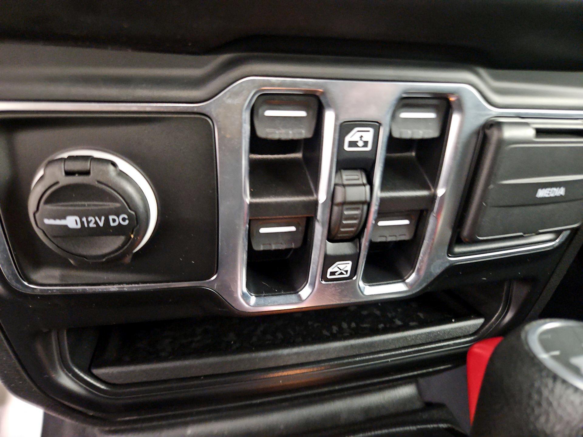 Thumbnail: 2023 Jeep Wrangler - 18