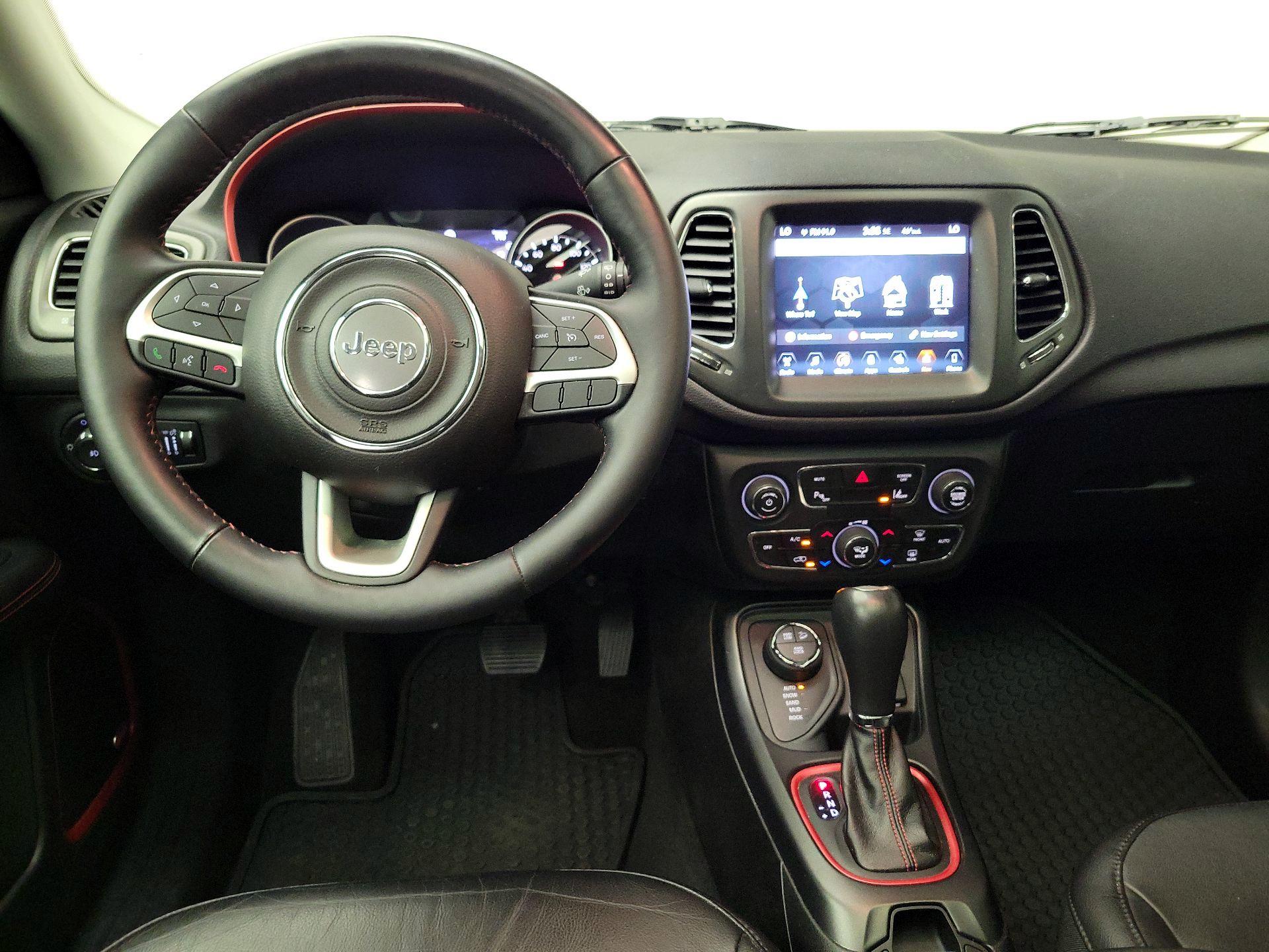 Thumbnail: 2018 Jeep Compass - 10