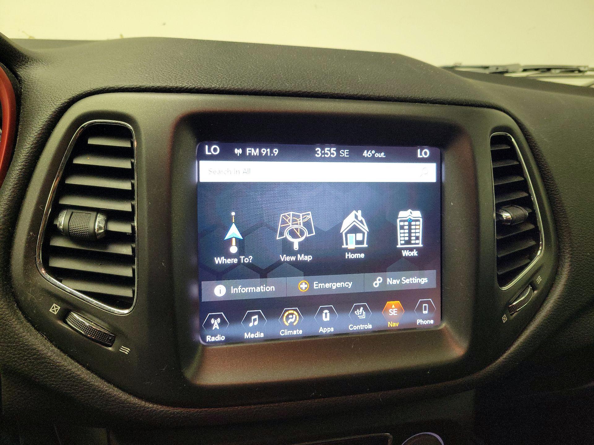 Thumbnail: 2018 Jeep Compass - 14