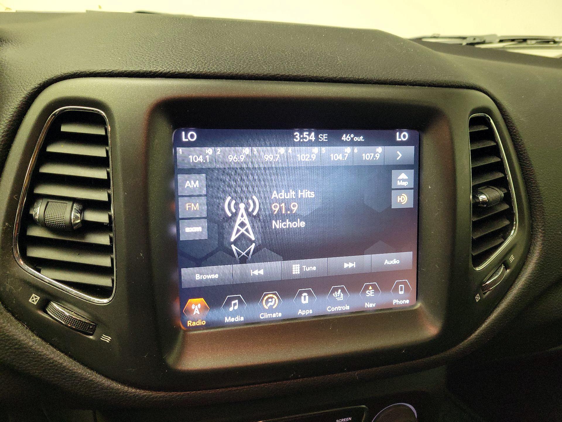 Thumbnail: 2018 Jeep Compass - 16