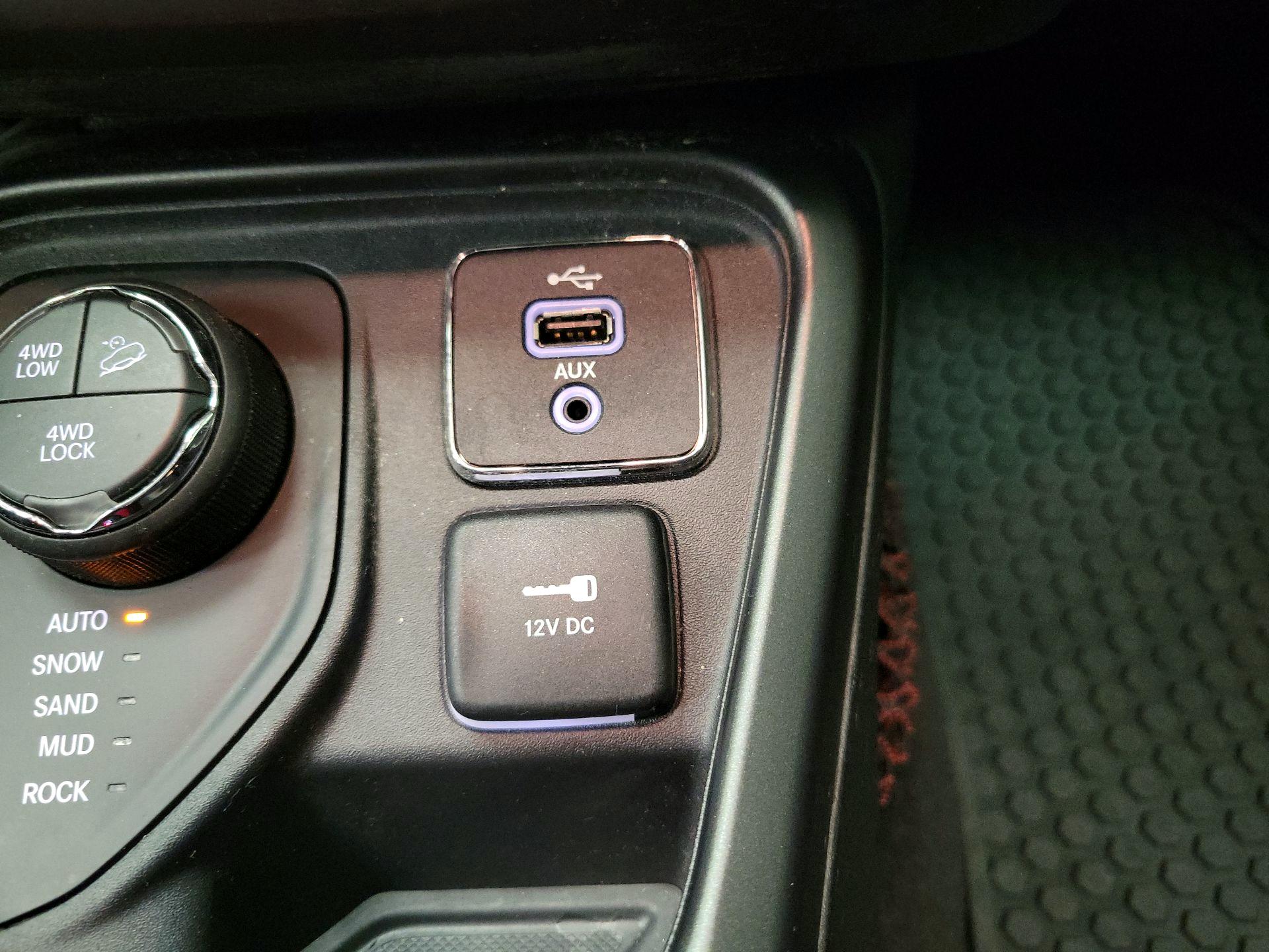 Thumbnail: 2018 Jeep Compass - 19