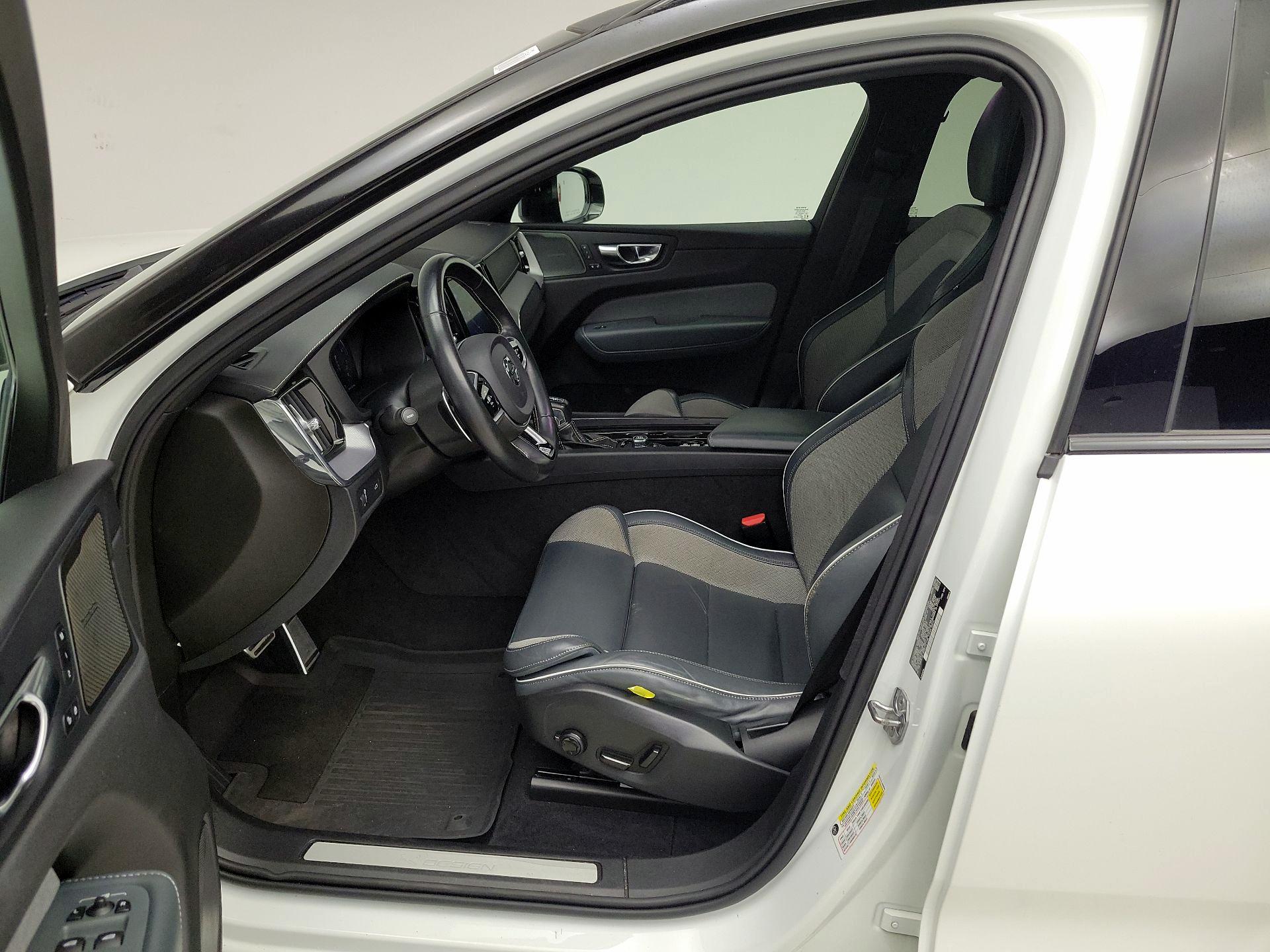 Thumbnail: 2020 Volvo XC60 - 11