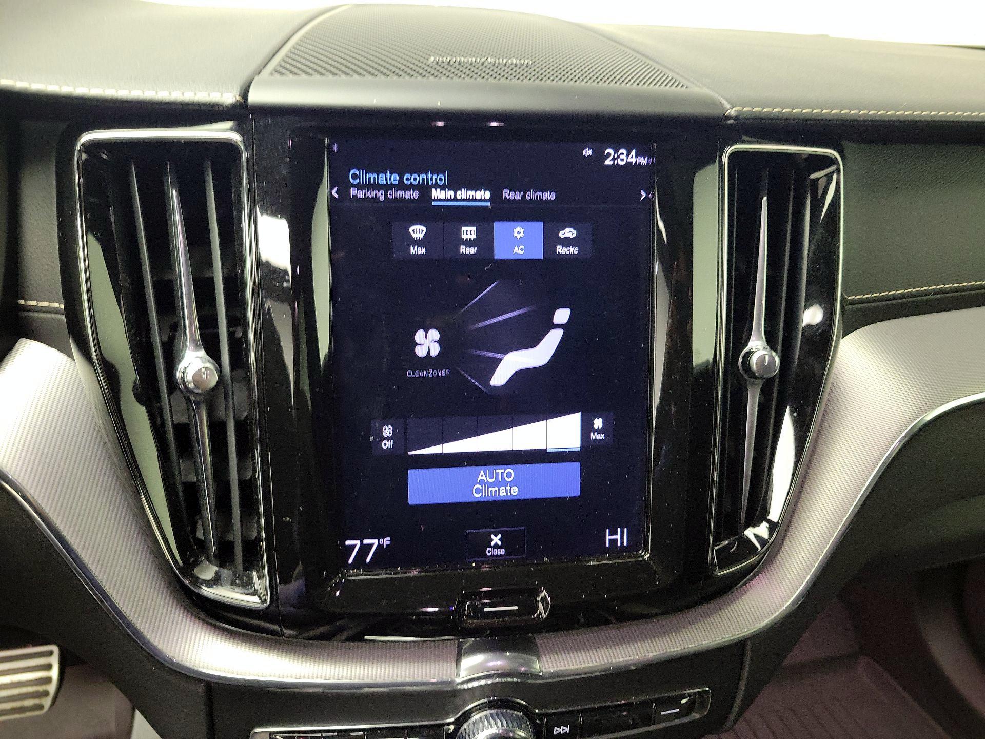 Thumbnail: 2020 Volvo XC60 - 17