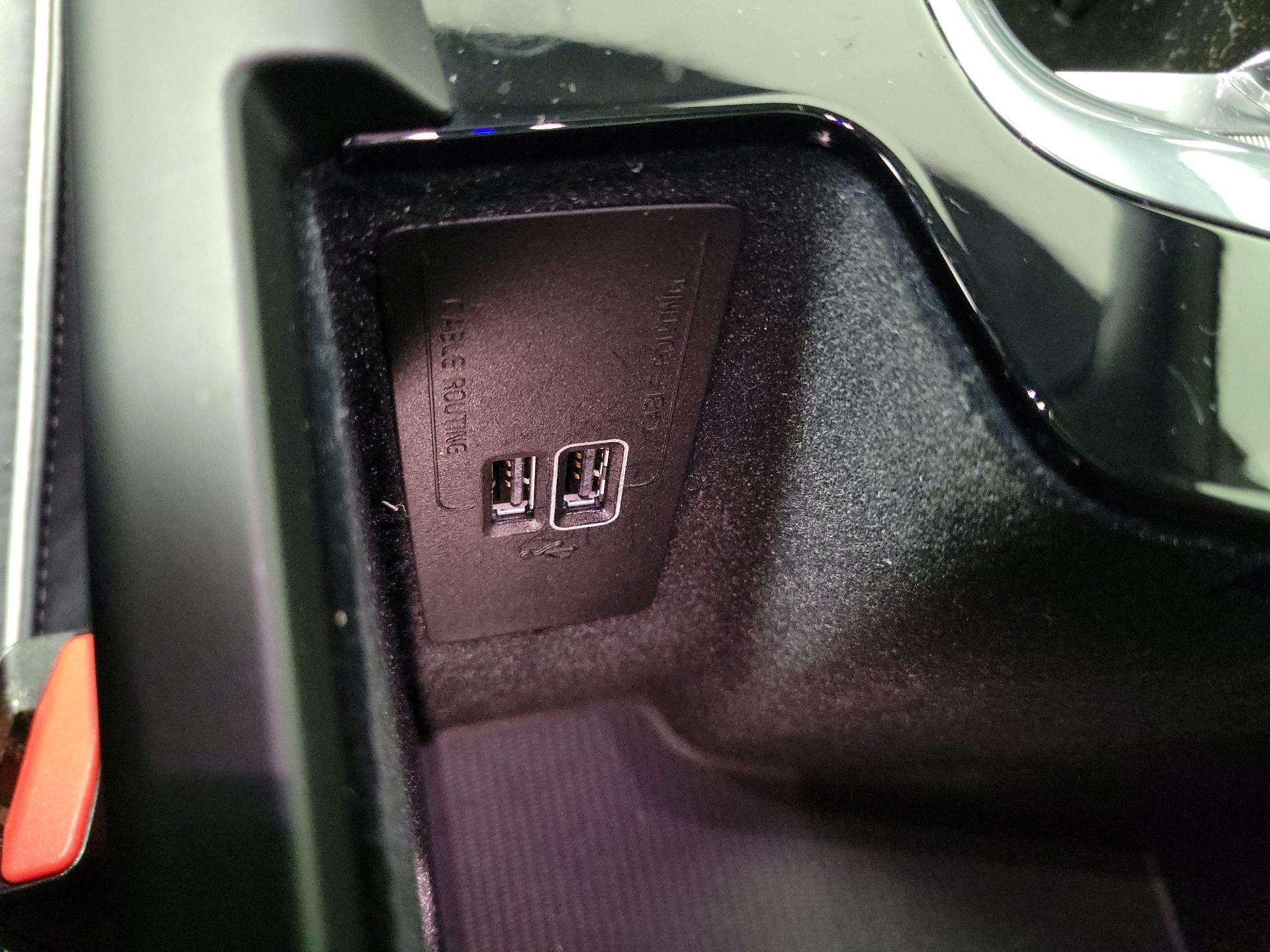 Thumbnail: 2020 Volvo XC60 - 19