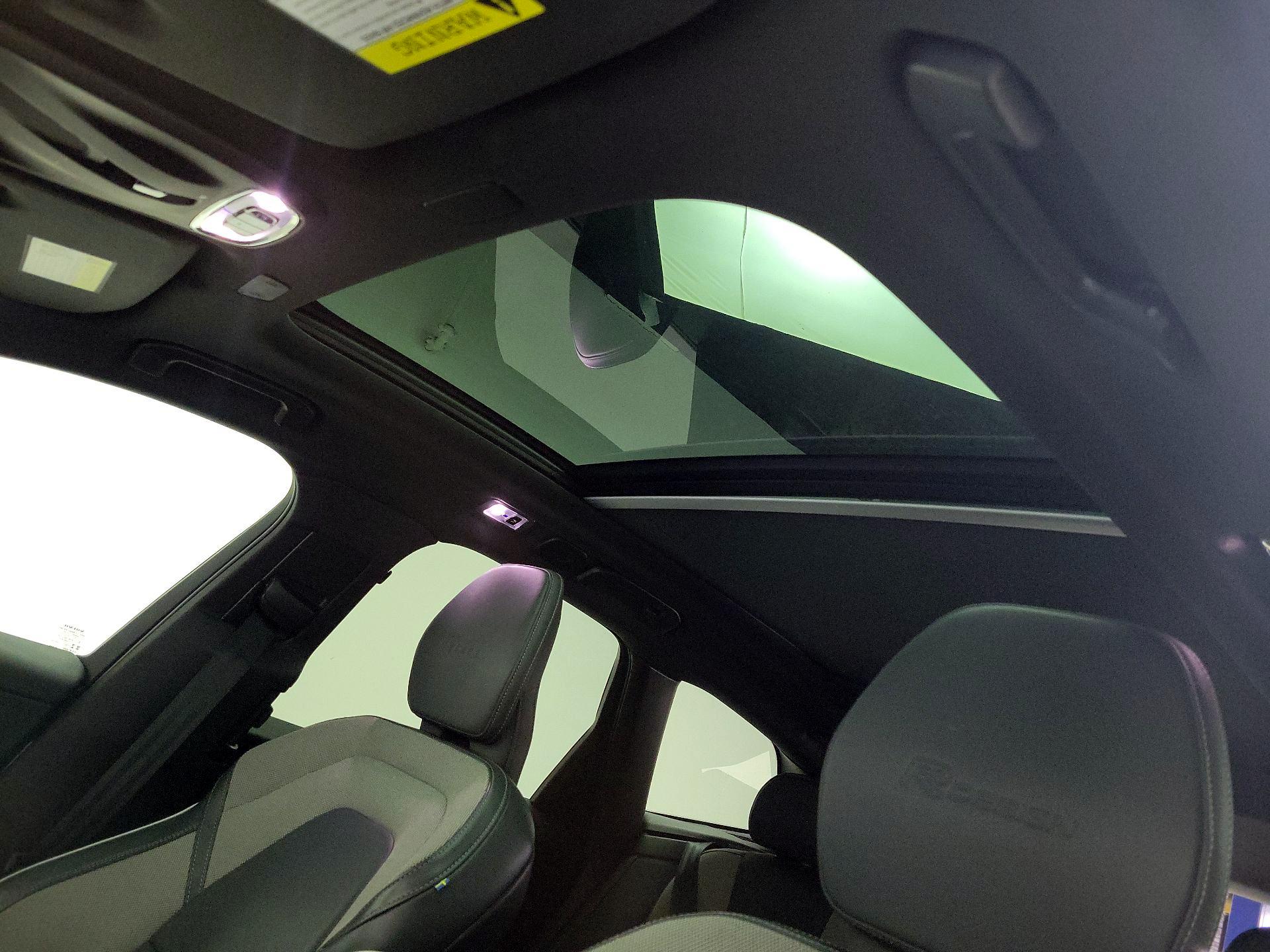 Thumbnail: 2020 Volvo XC60 - 20