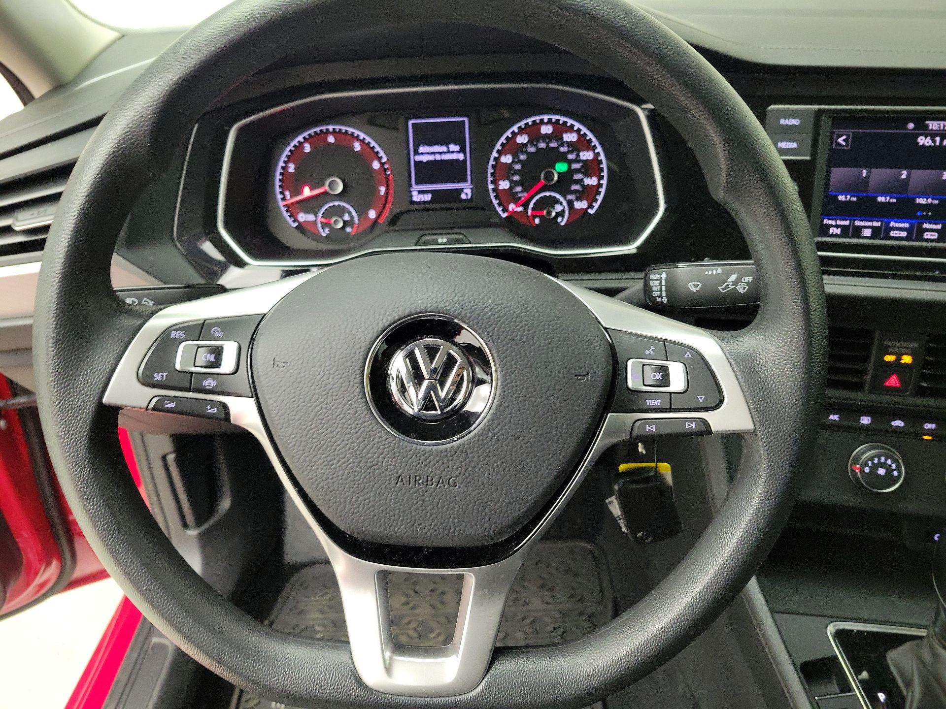 Thumbnail: 2021 Volkswagen Jetta - 10