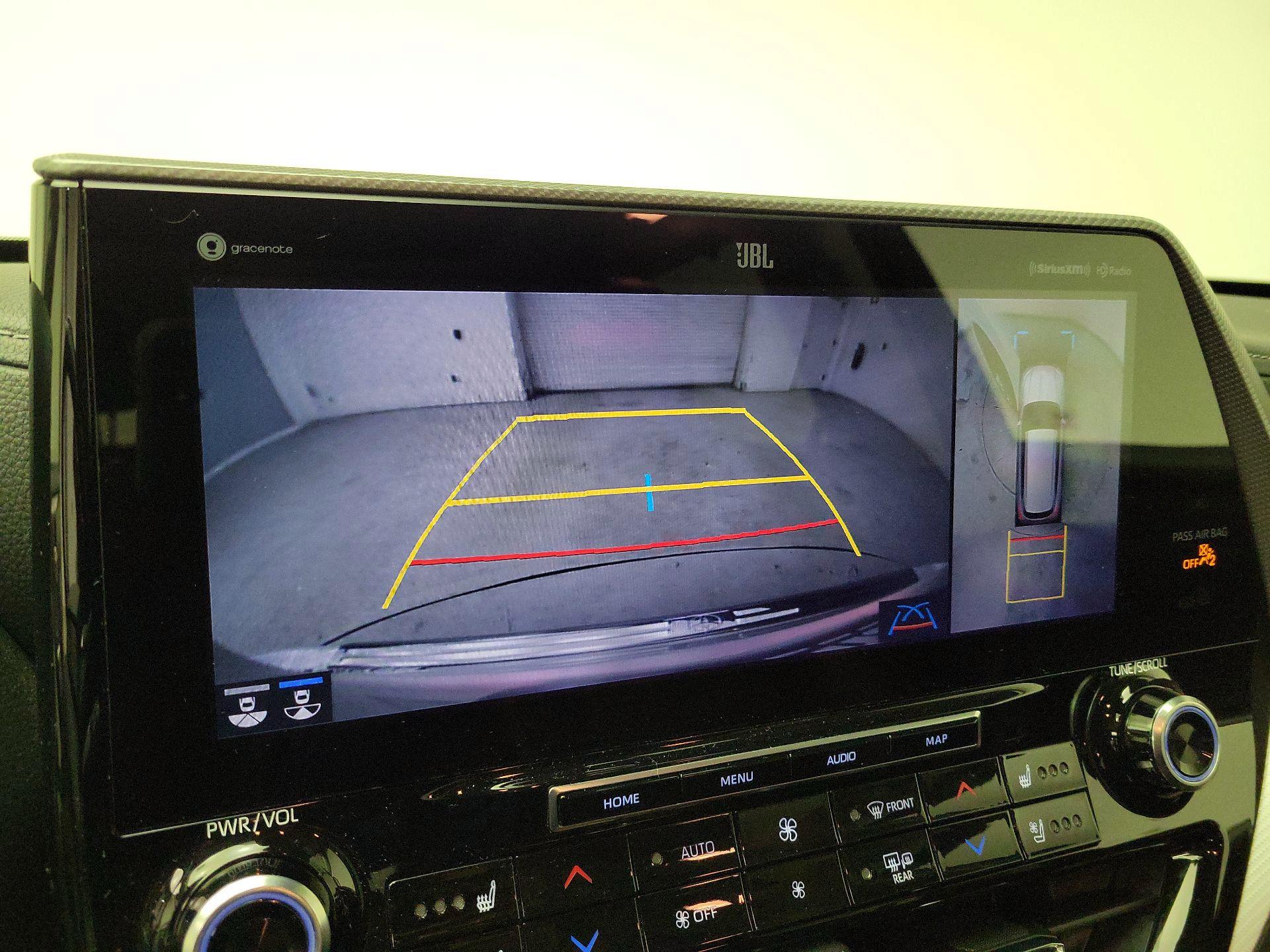 Thumbnail: 2020 Toyota Highlander - 15