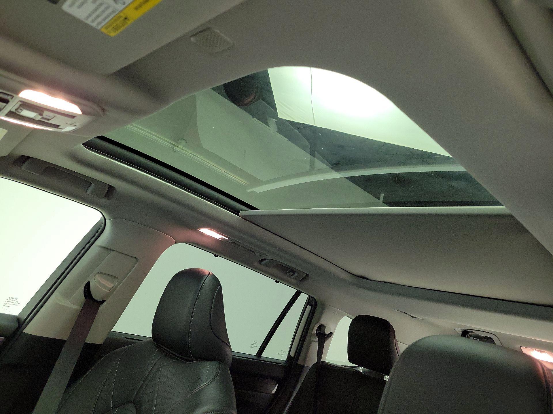 Thumbnail: 2020 Toyota Highlander - 20