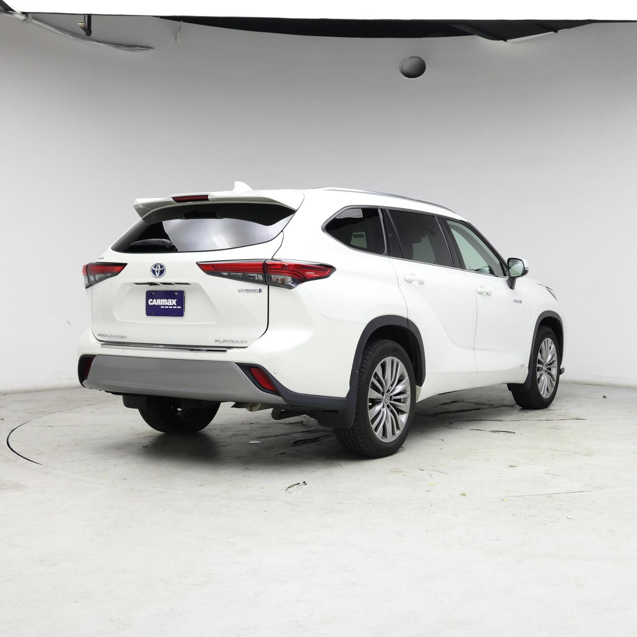 Thumbnail: 2020 Toyota Highlander - 8