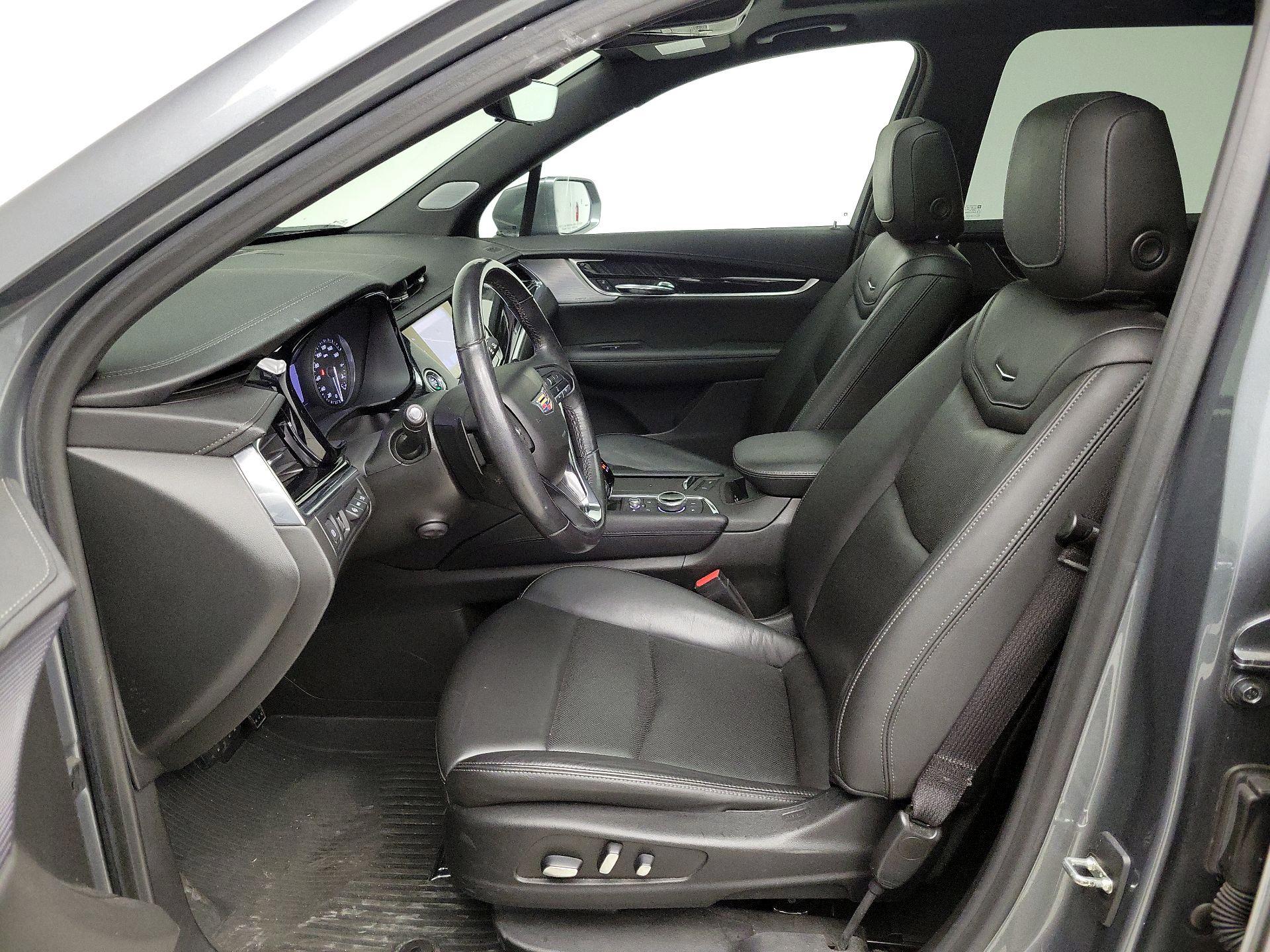 Thumbnail: 2020 Cadillac XT6 - 11