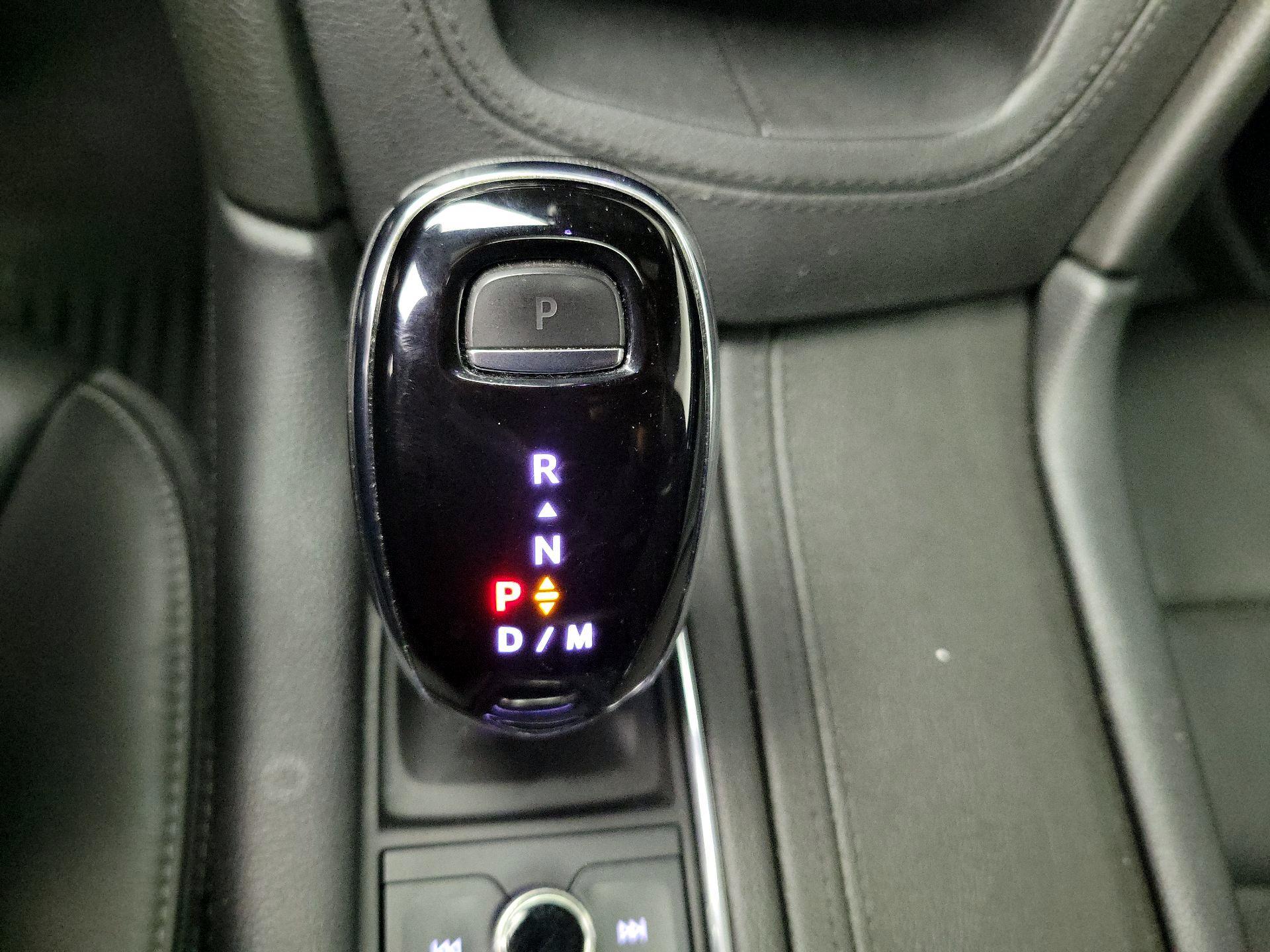 Thumbnail: 2020 Cadillac XT6 - 18