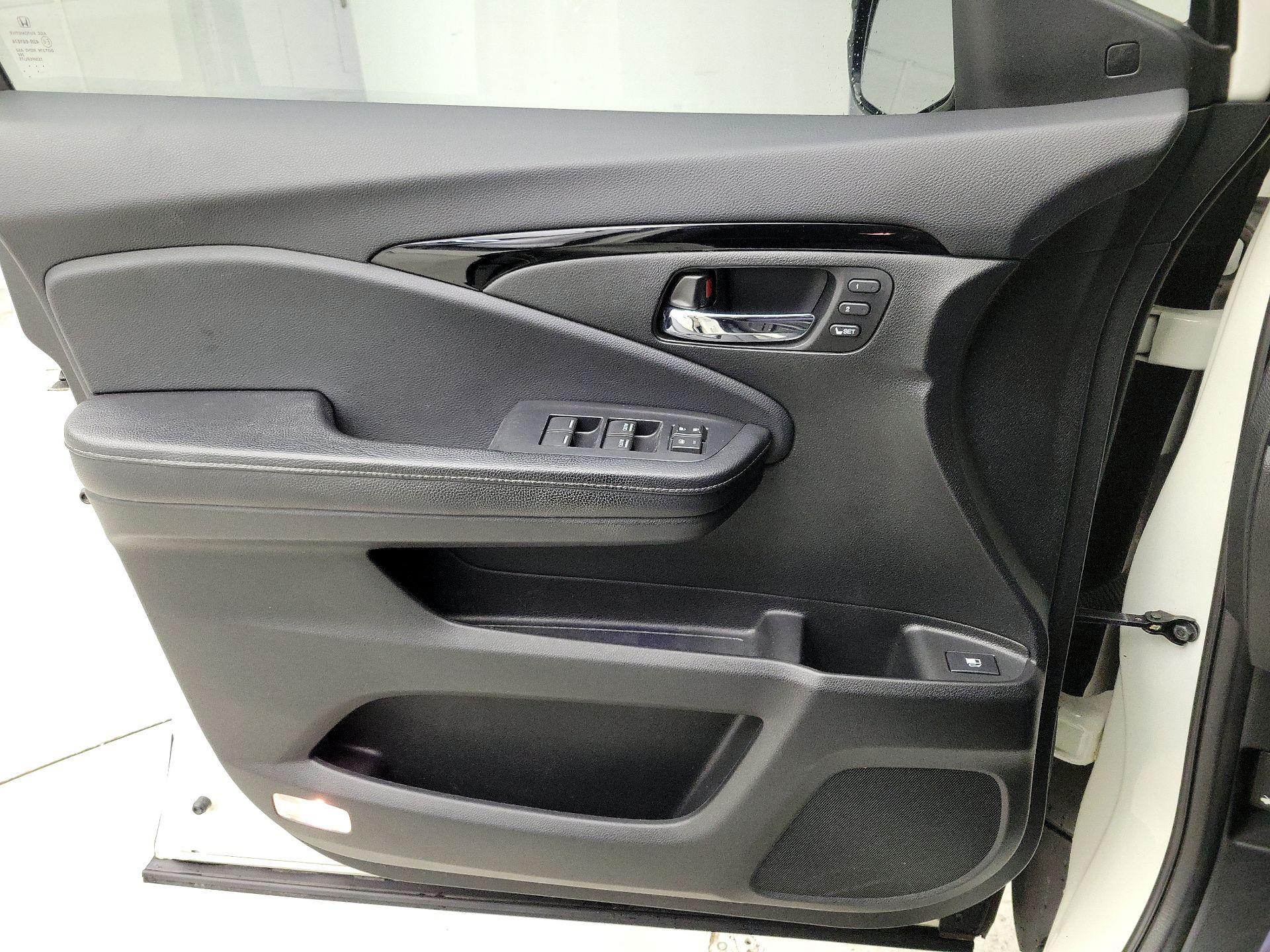 Thumbnail: 2018 Honda Ridgeline - 12