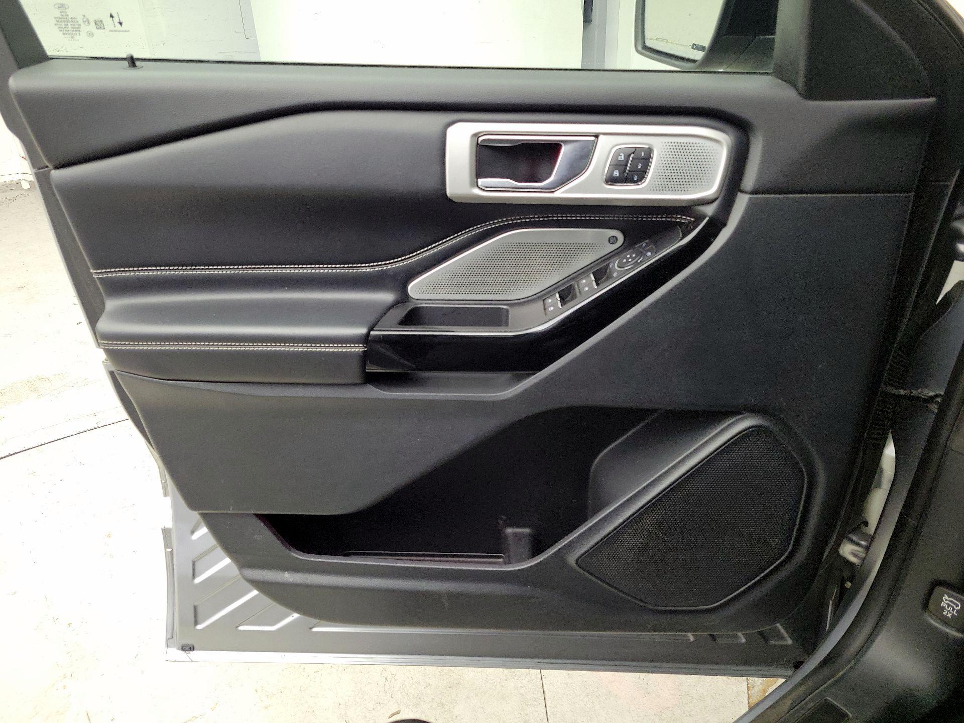 Thumbnail: 2021 Ford Explorer - 12