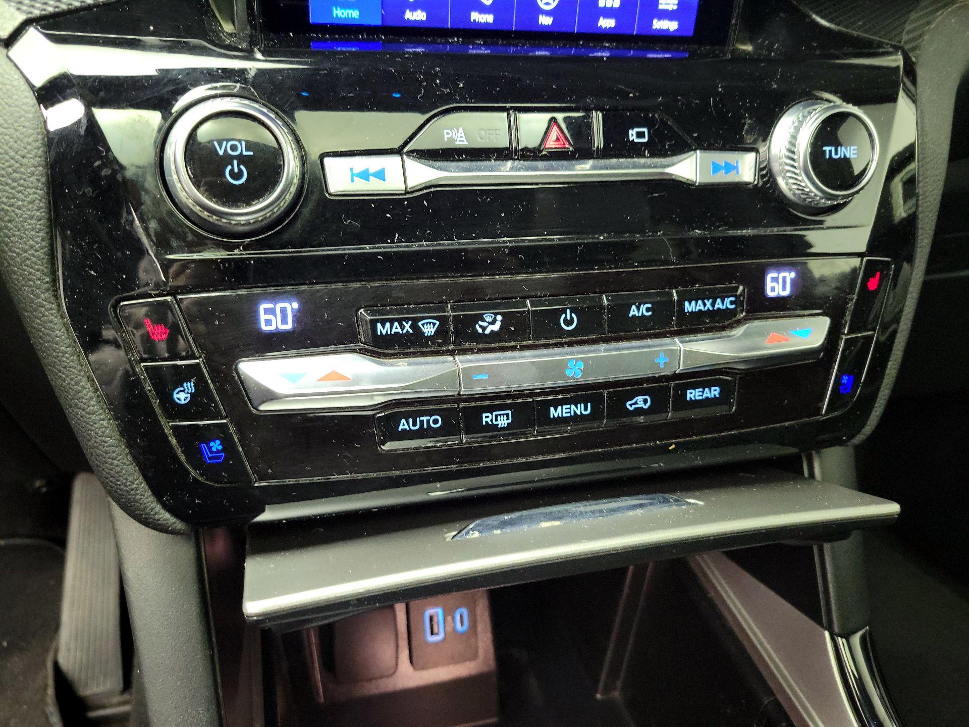 Thumbnail: 2021 Ford Explorer - 17