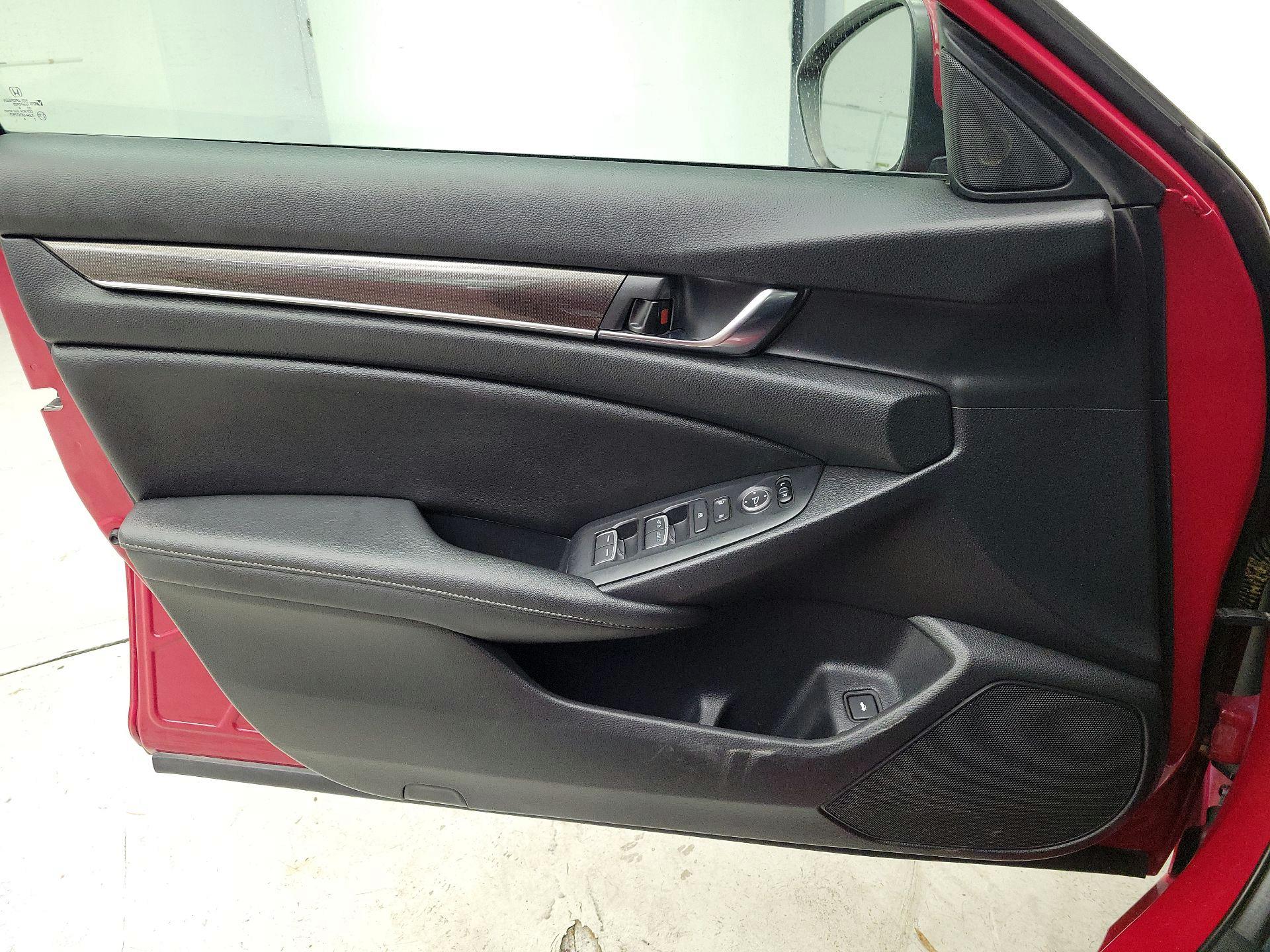 Thumbnail: 2019 Honda Accord - 12