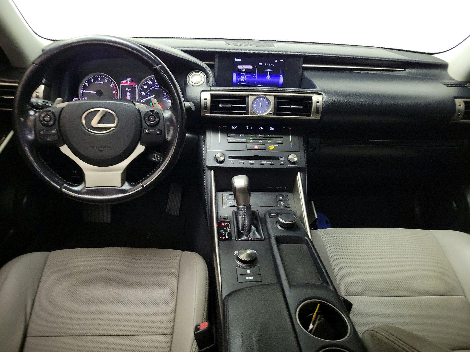 Thumbnail: 2016 Lexus IS - 9