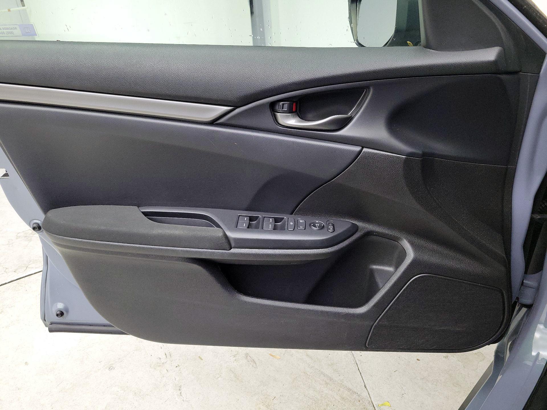 Thumbnail: 2018 Honda Civic - 12