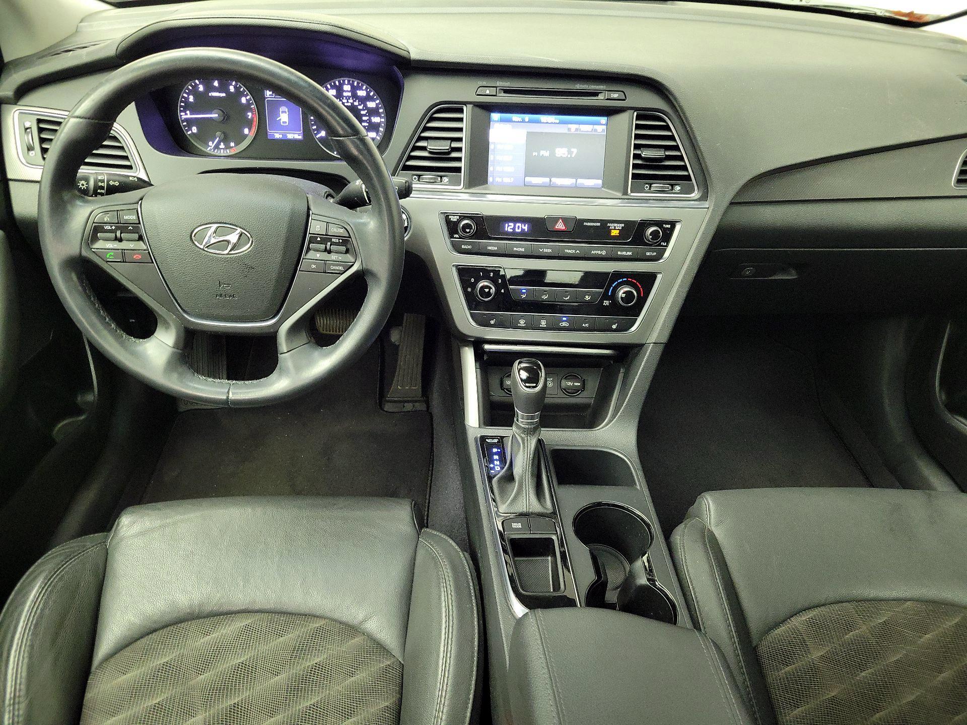 Thumbnail: 2017 Hyundai Sonata - 9