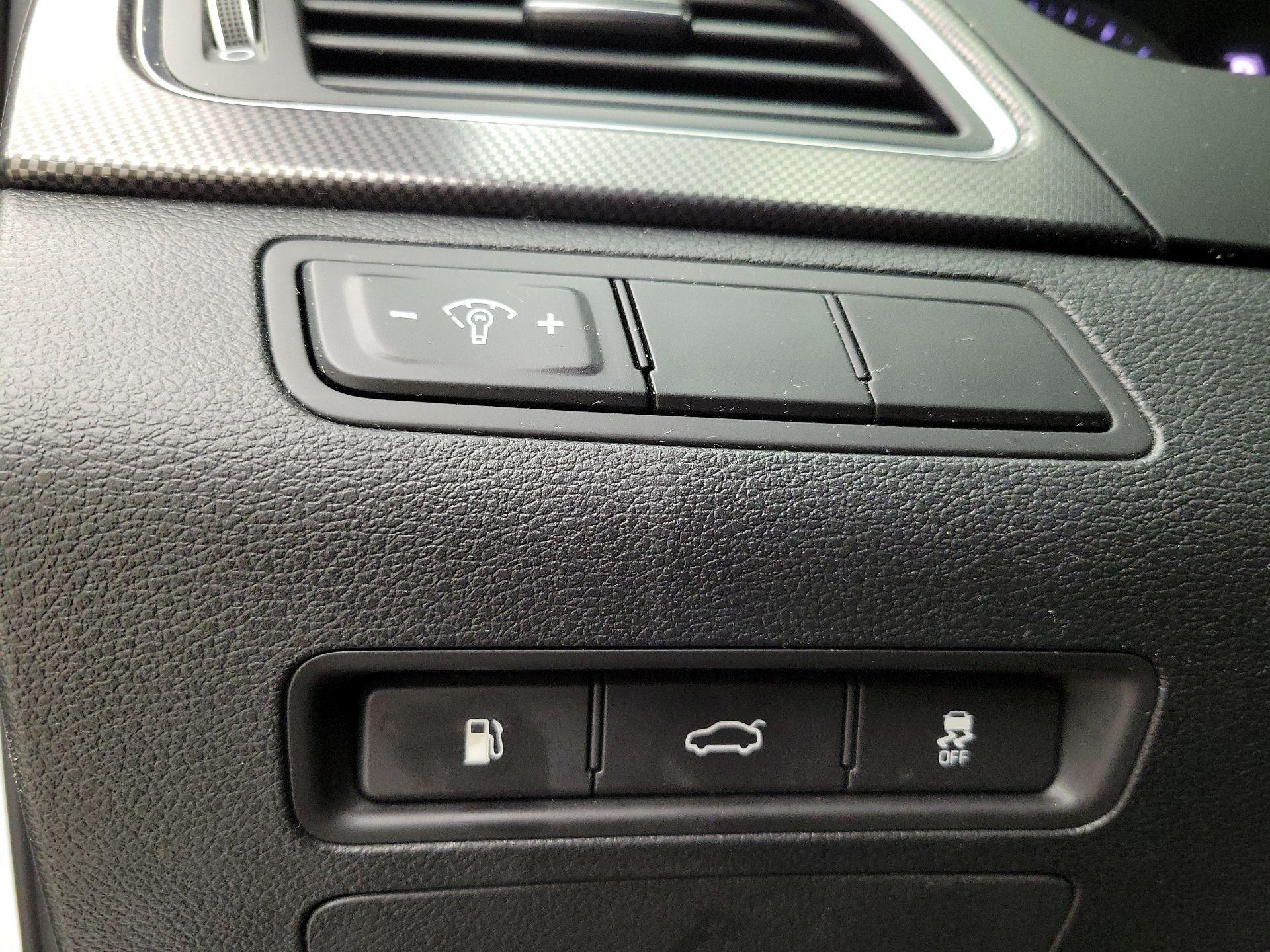 Thumbnail: 2017 Hyundai Sonata - 13