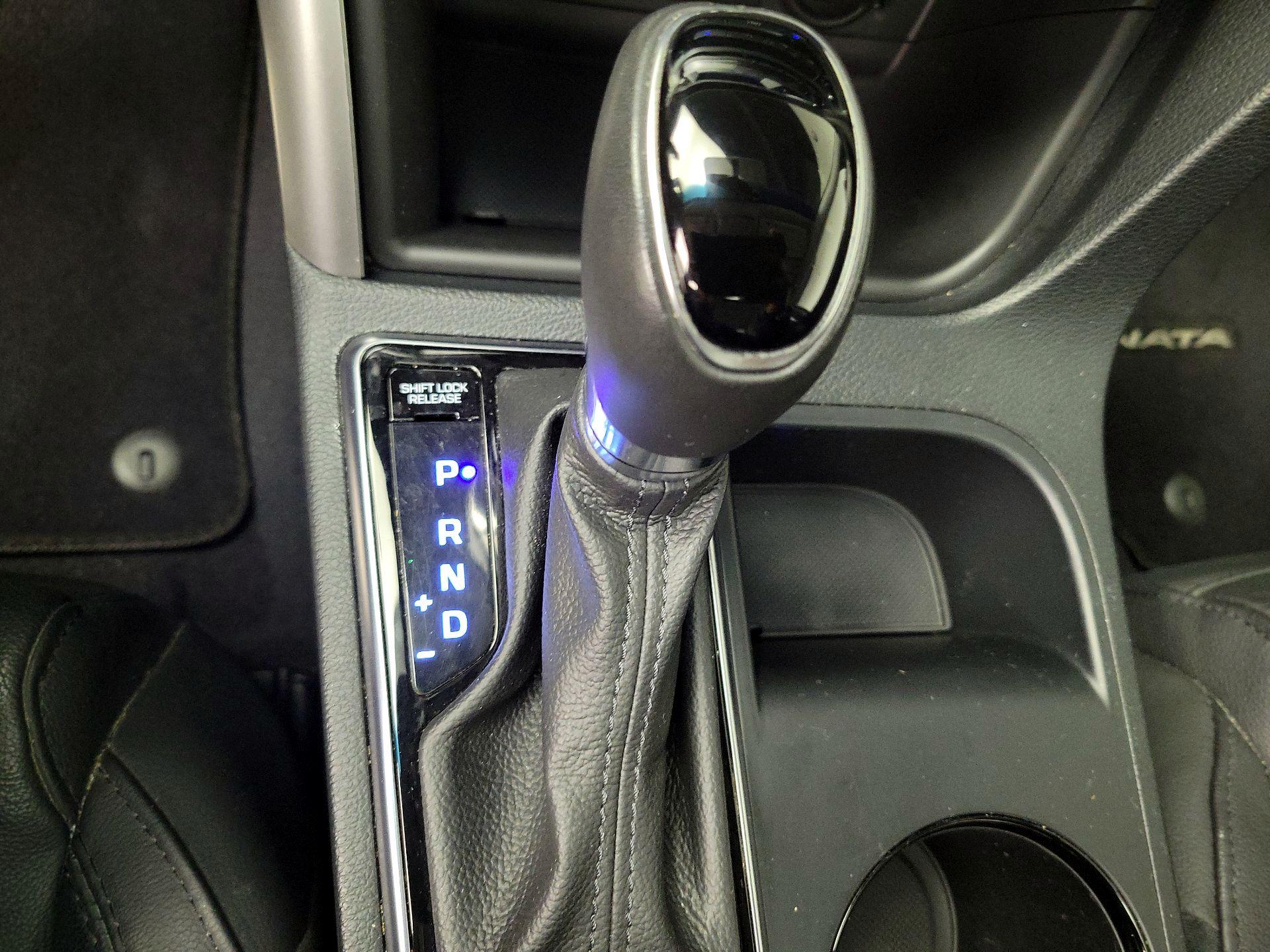 Thumbnail: 2017 Hyundai Sonata - 17