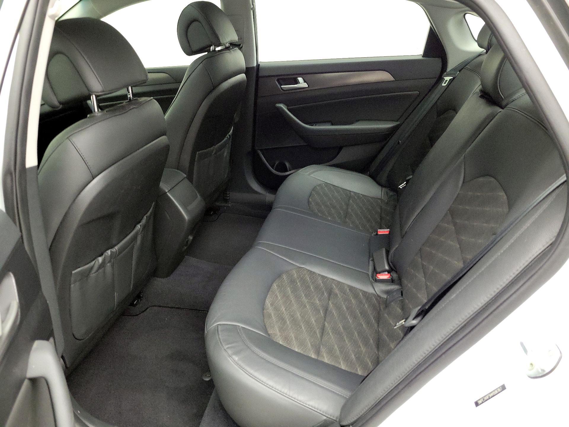 Thumbnail: 2017 Hyundai Sonata - 20