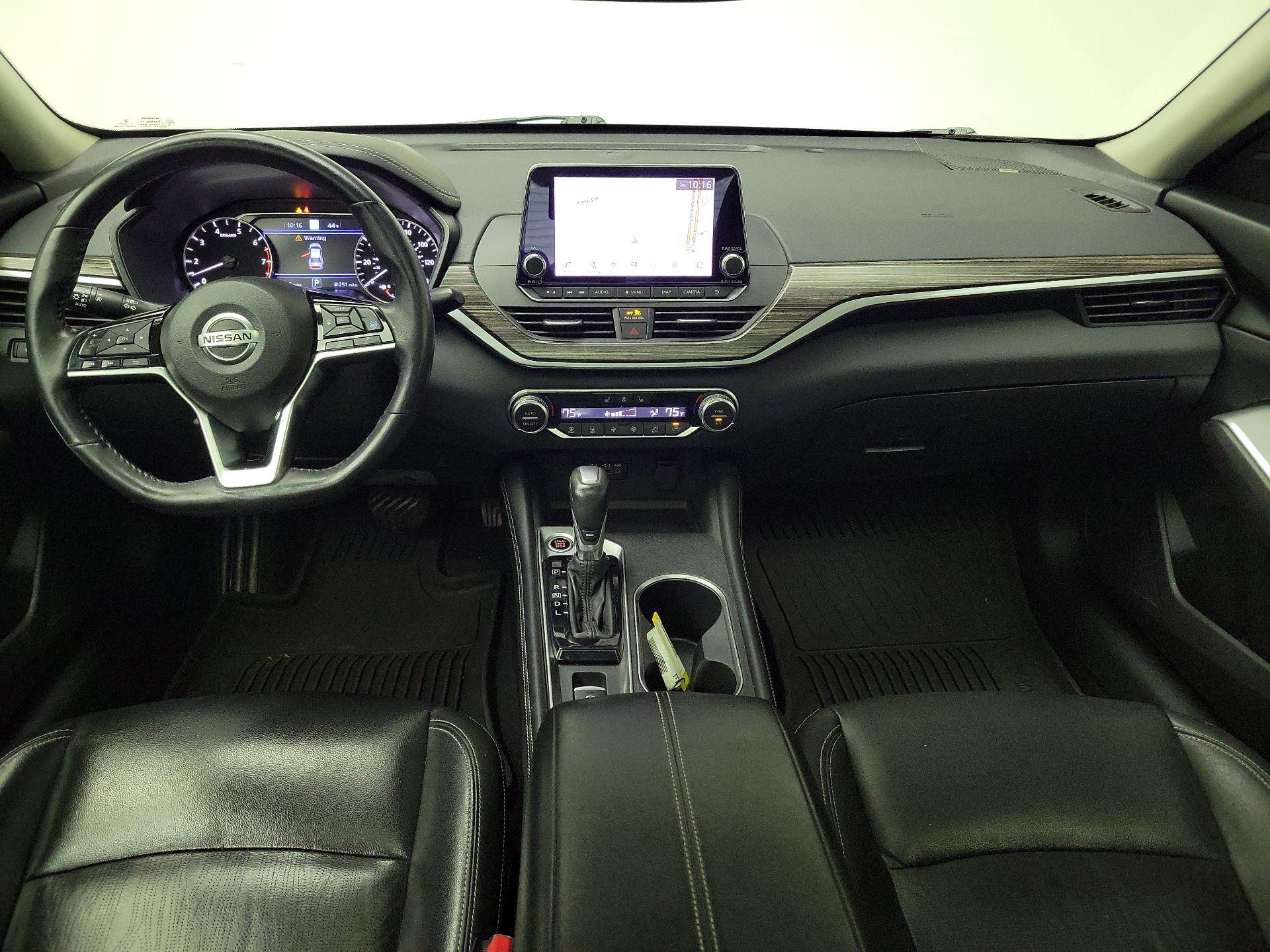 Thumbnail: 2019 Nissan Altima - 9