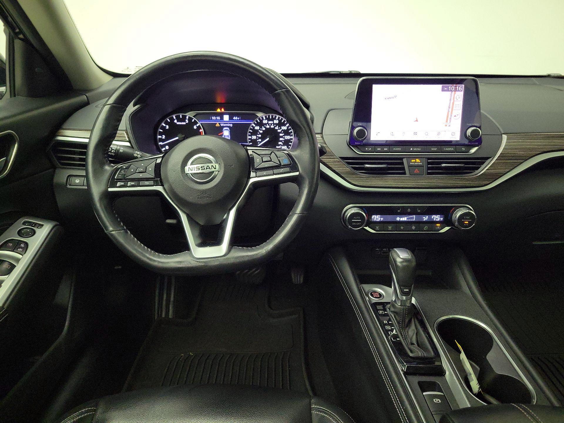 Thumbnail: 2019 Nissan Altima - 10