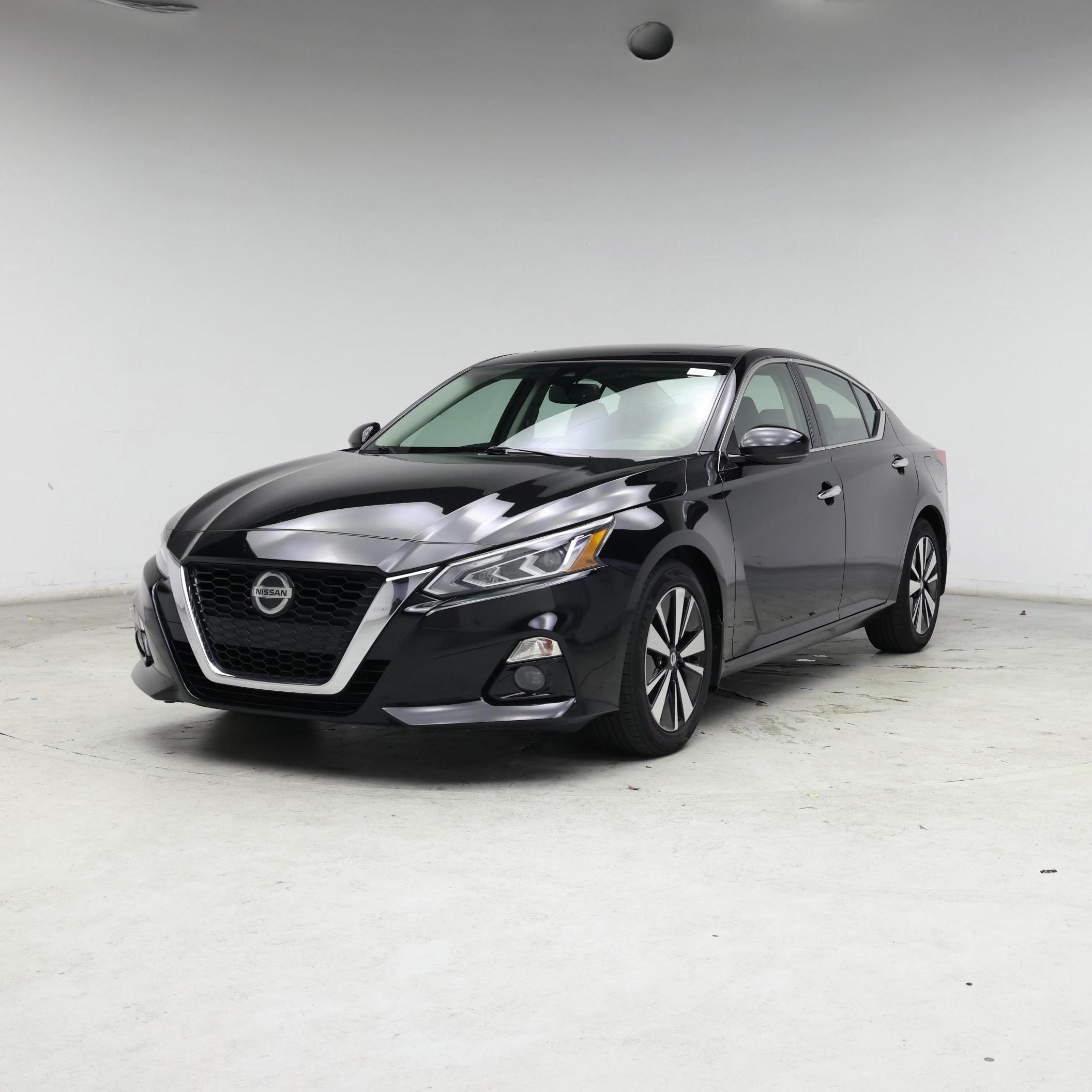 Thumbnail: 2019 Nissan Altima - 4