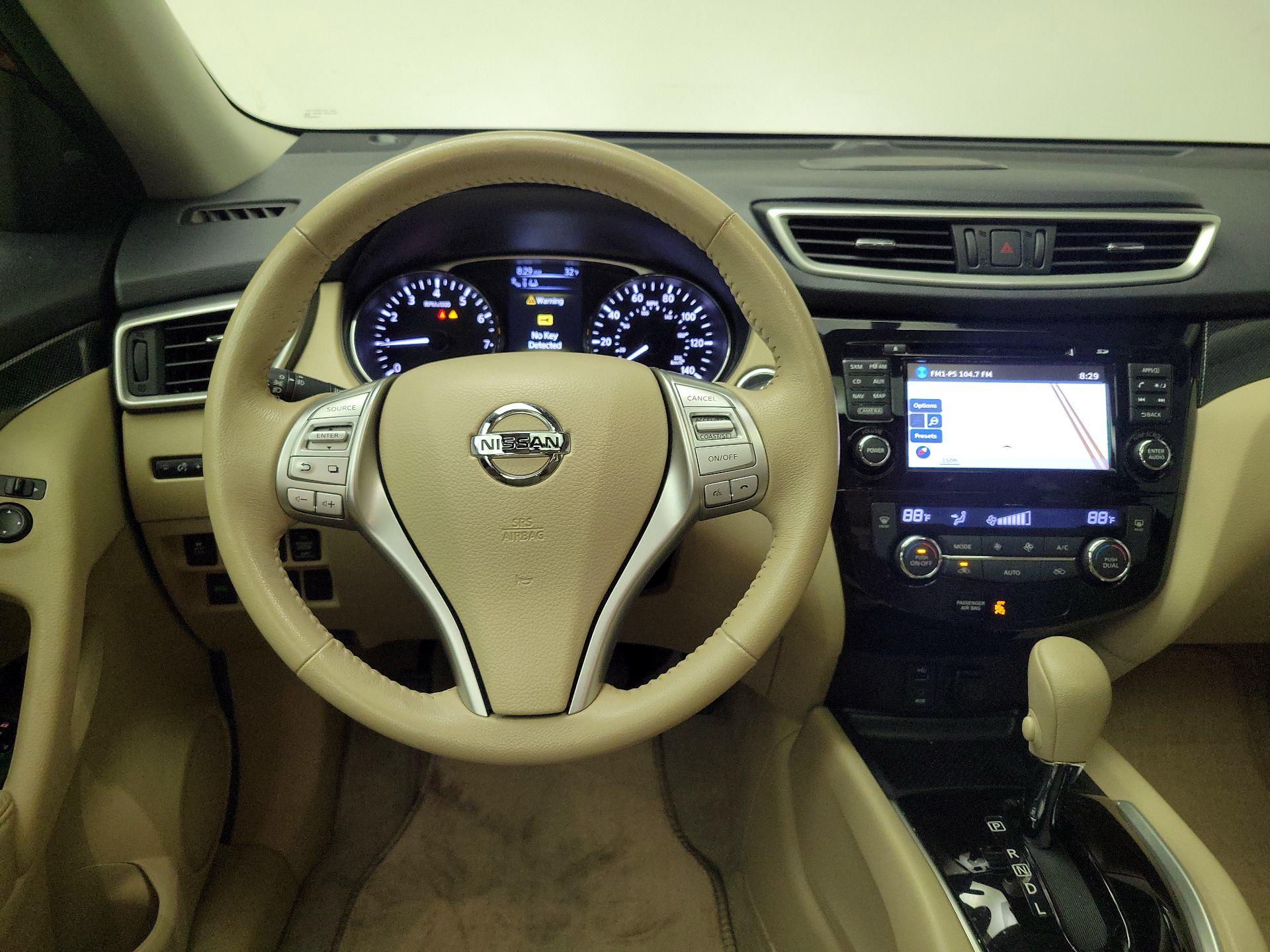 Thumbnail: 2015 Nissan Rogue - 10