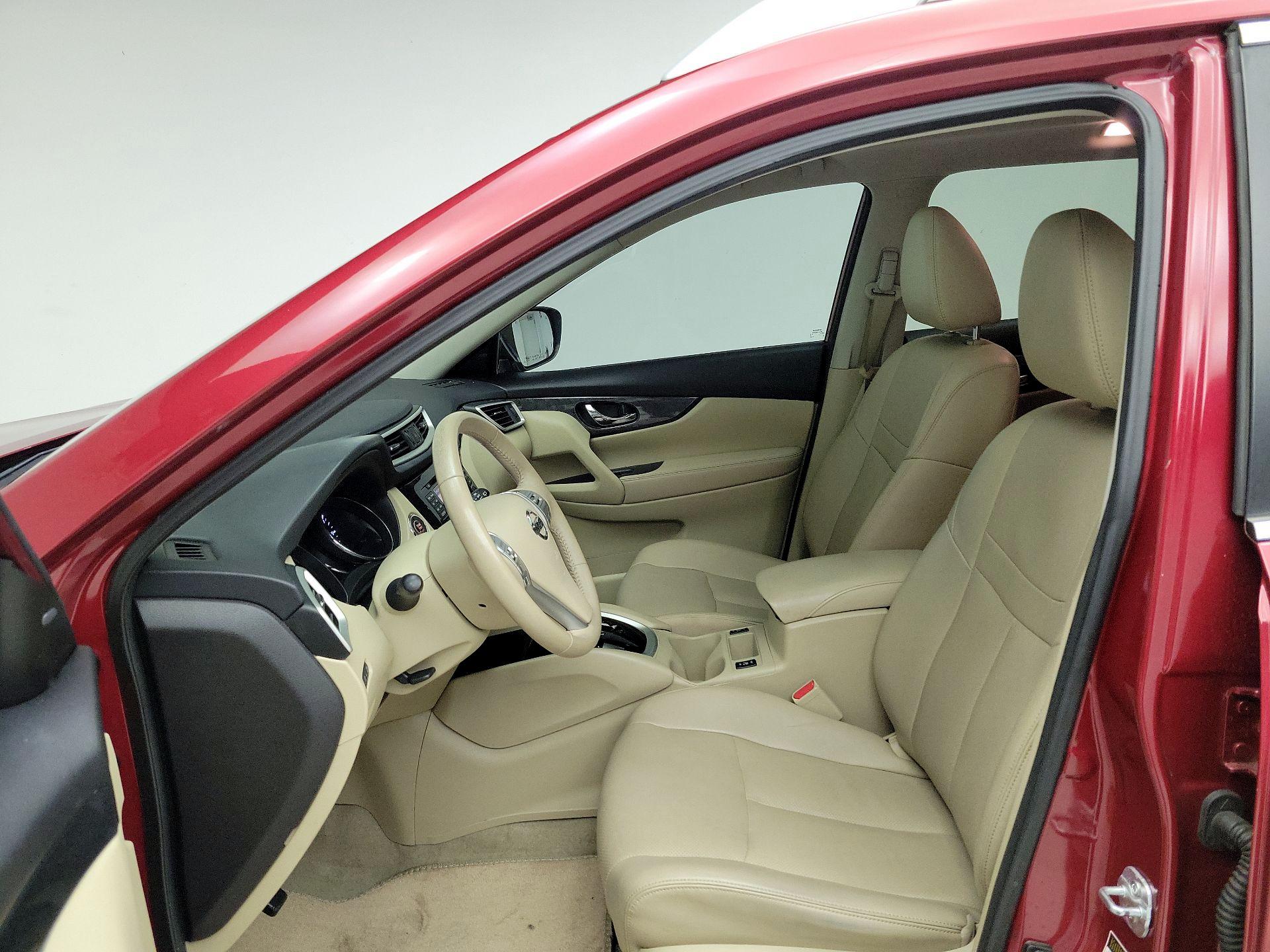 Thumbnail: 2015 Nissan Rogue - 11