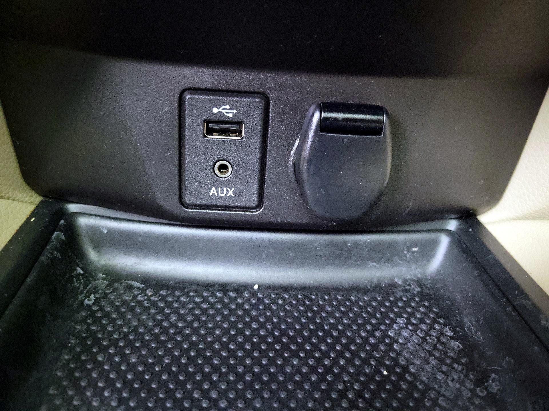 Thumbnail: 2015 Nissan Rogue - 19