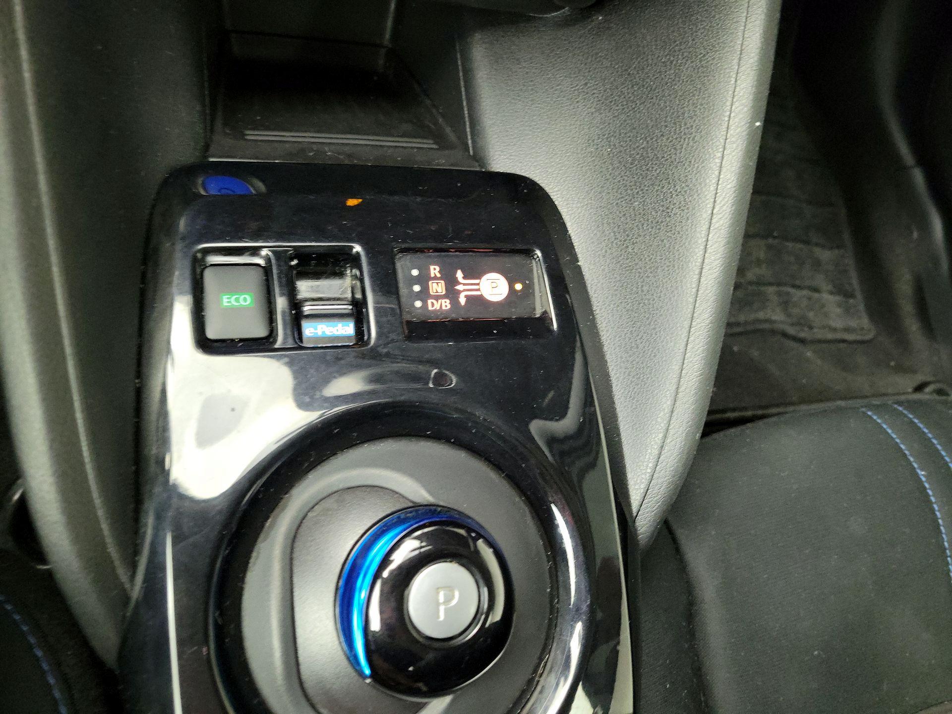 Thumbnail: 2019 Nissan Leaf - 17