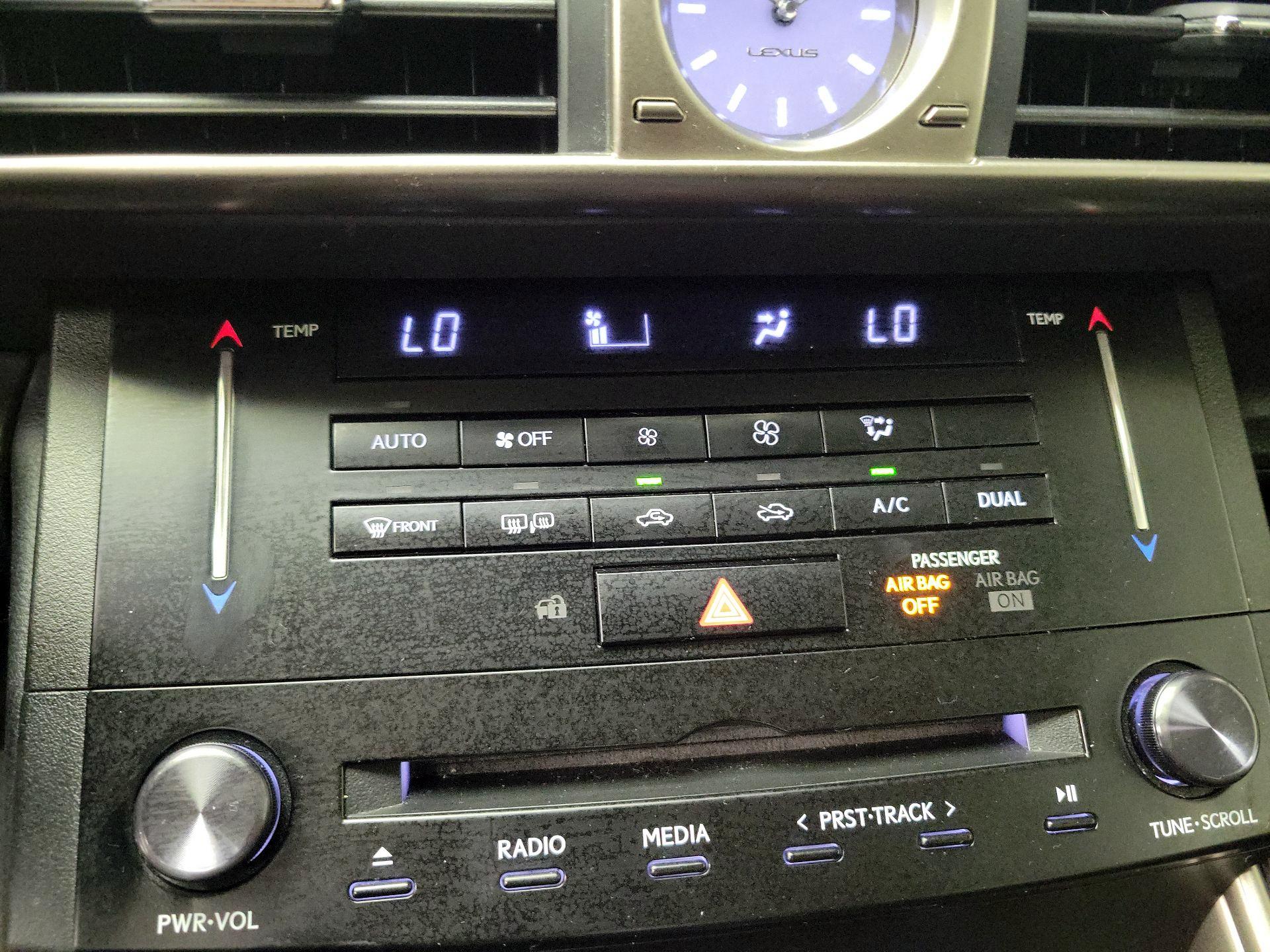 Thumbnail: 2014 Lexus IS - 17