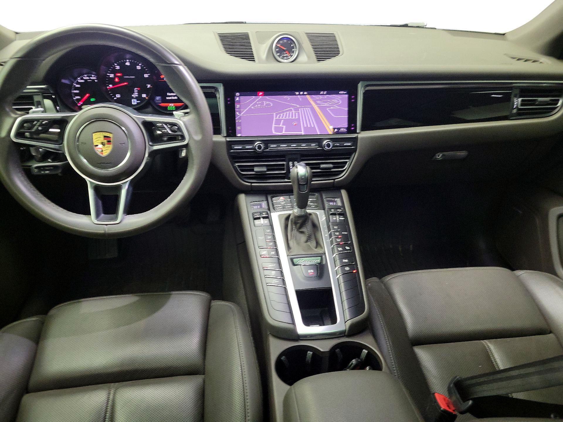 Thumbnail: 2021 Porsche Macan - 9