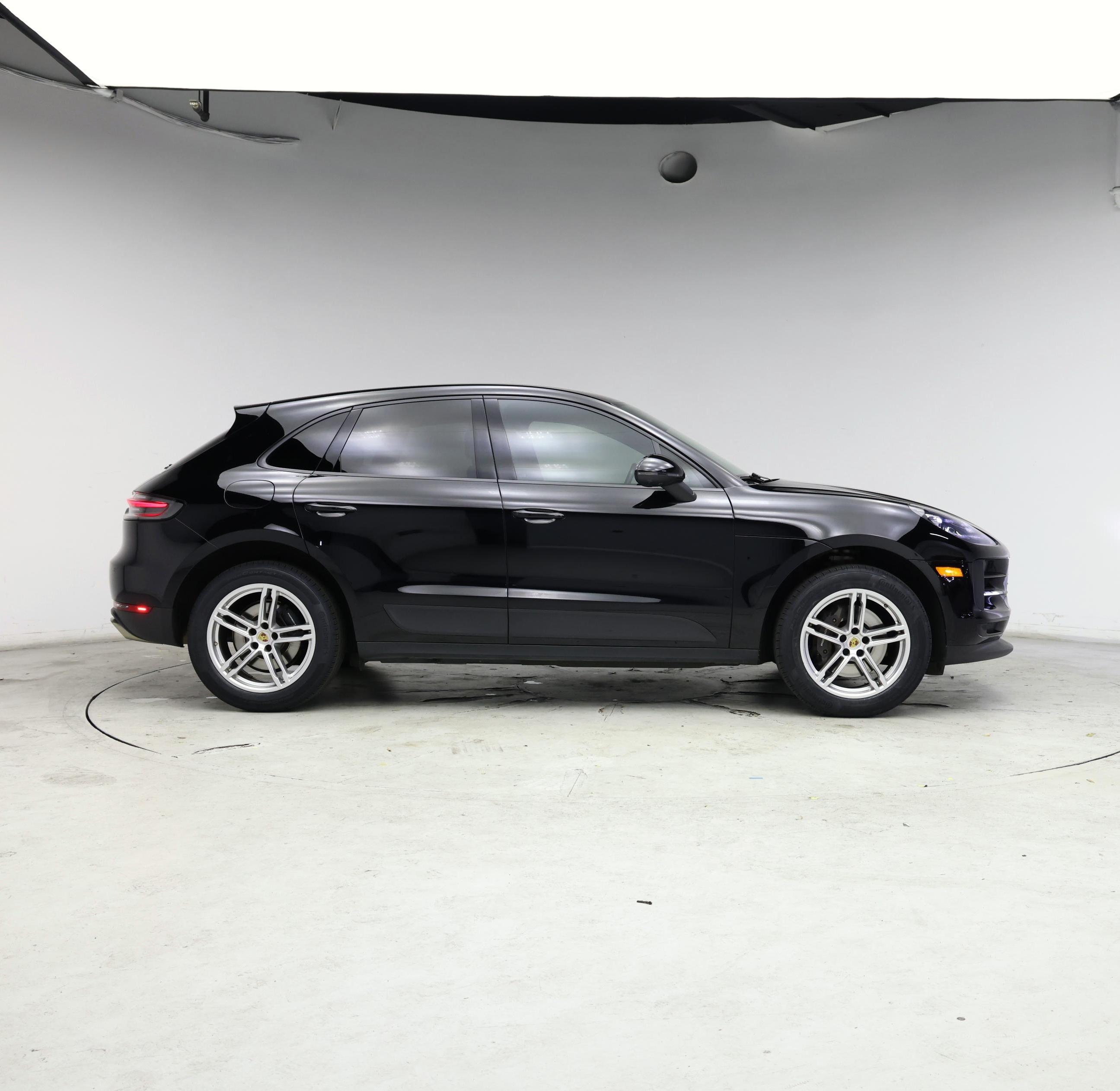 Thumbnail: 2021 Porsche Macan - 7