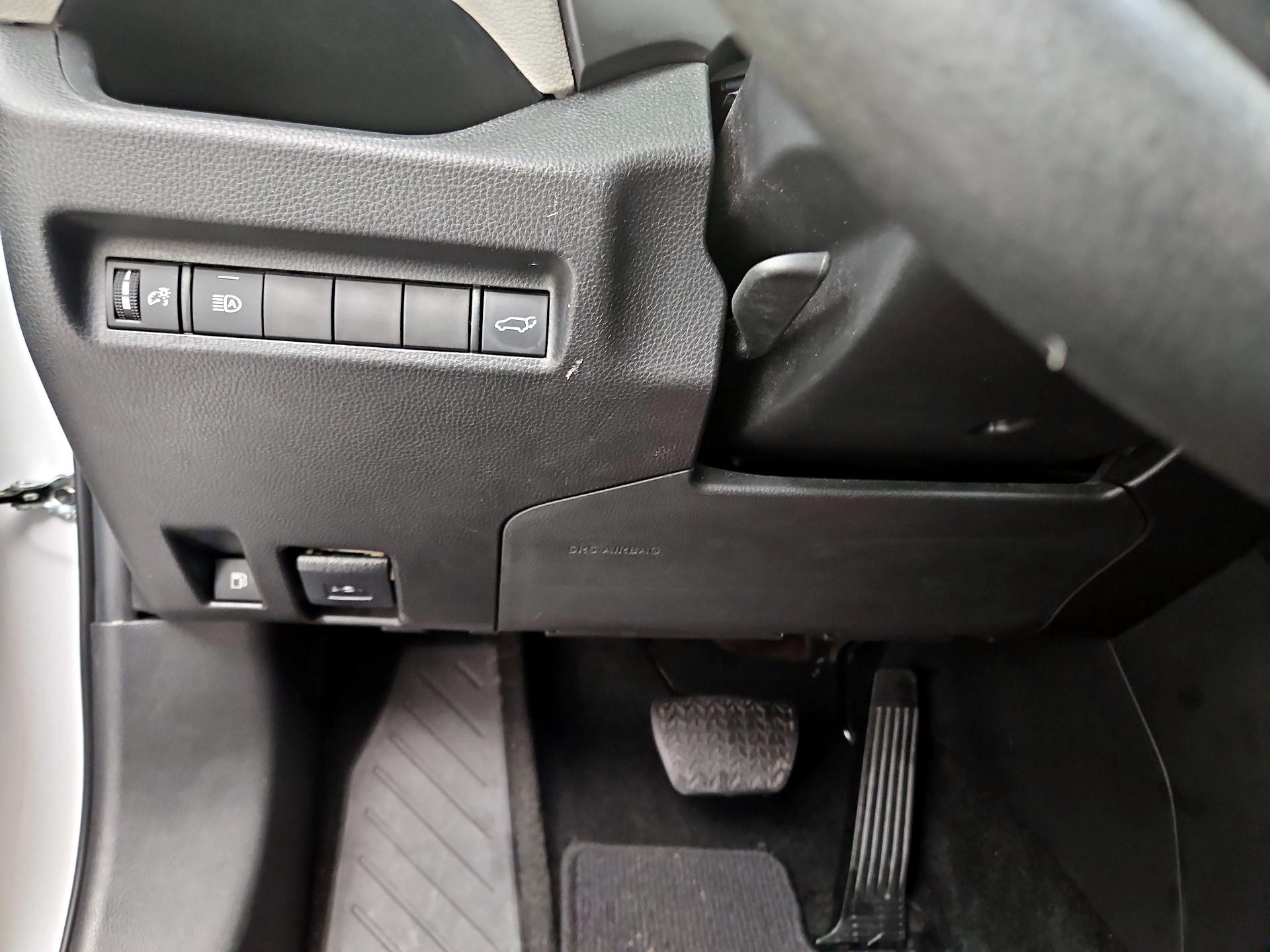 Thumbnail: 2022 Toyota RAV4 - 13