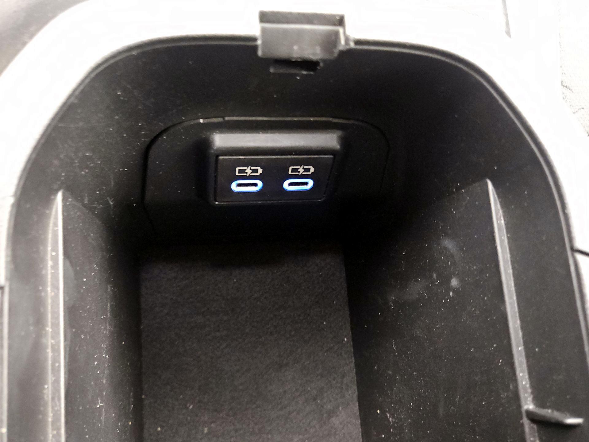 Thumbnail: 2022 Toyota RAV4 - 18