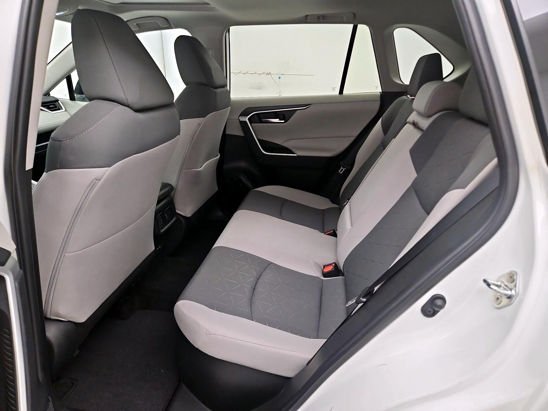 Thumbnail: 2022 Toyota RAV4 - 19