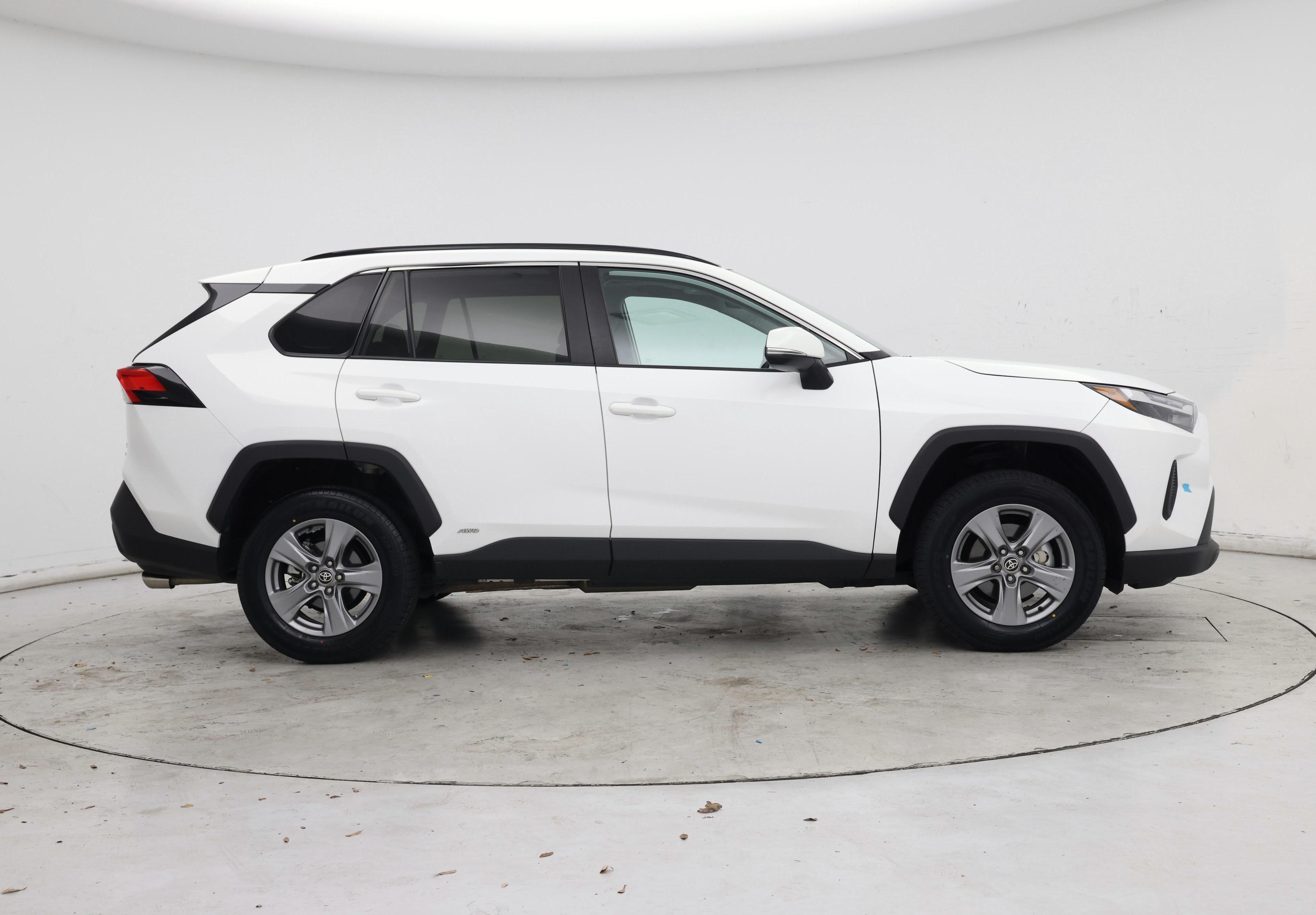 Thumbnail: 2022 Toyota RAV4 - 7