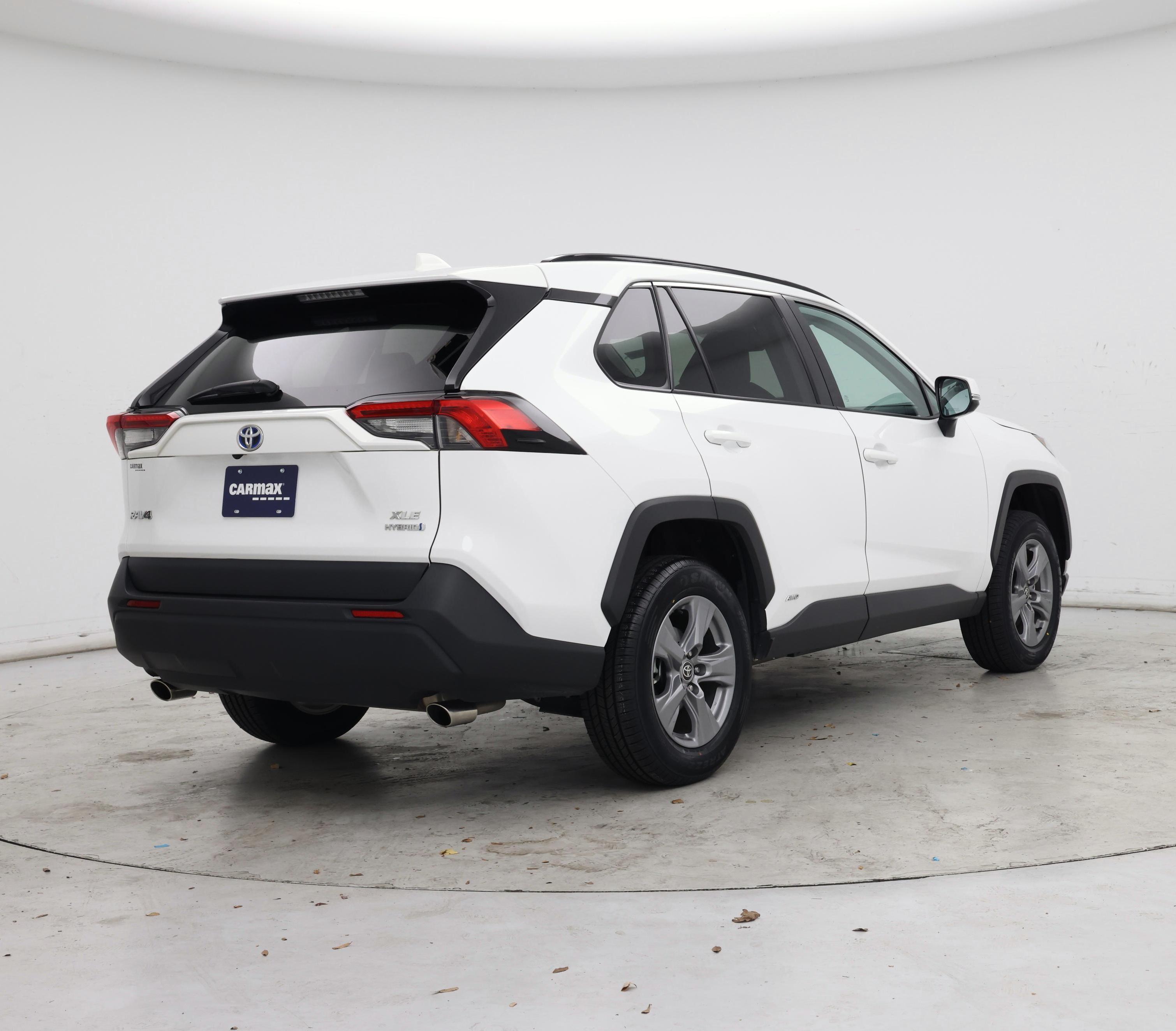 Thumbnail: 2022 Toyota RAV4 - 8