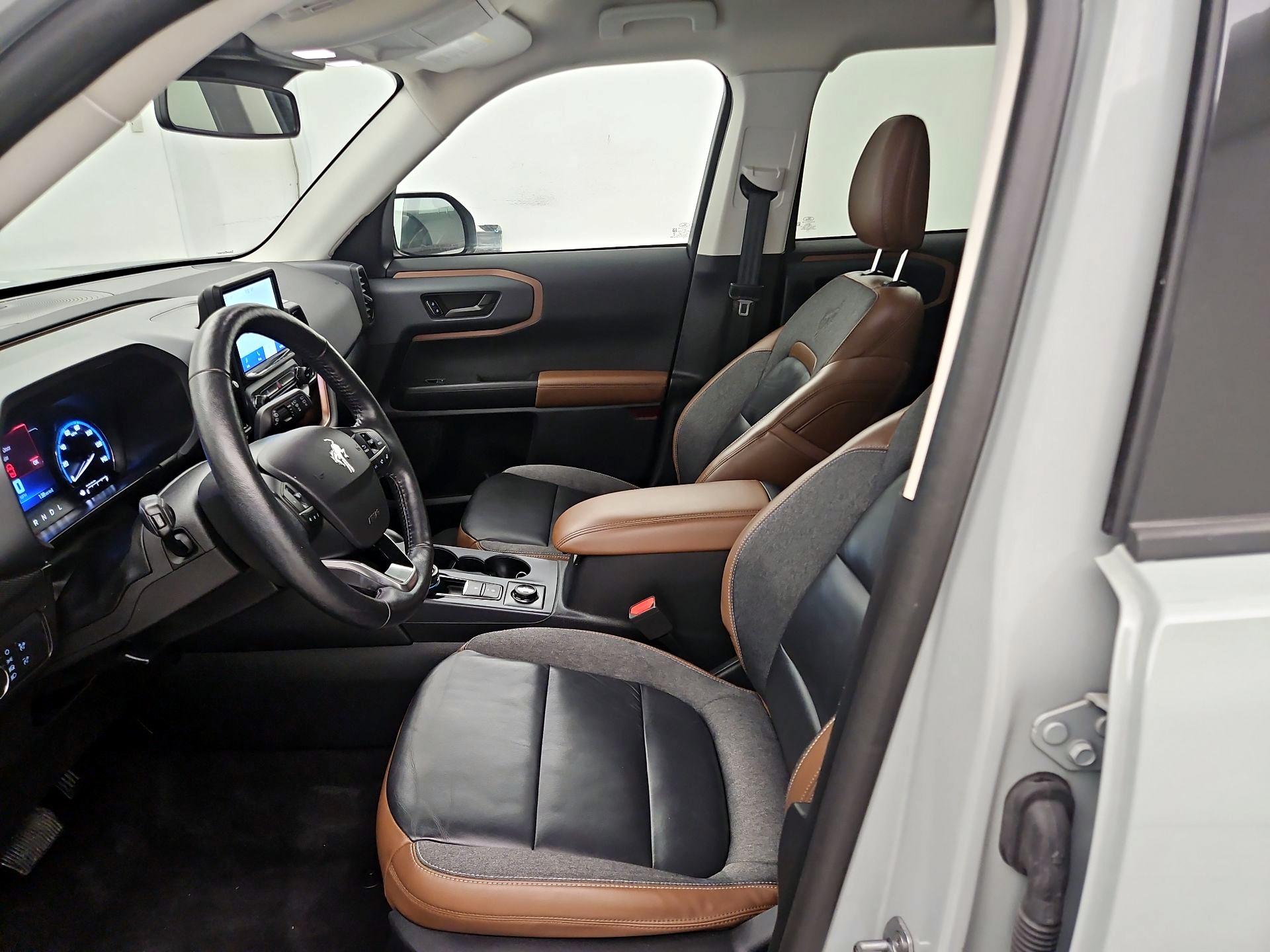 Thumbnail: 2022 Ford Bronco Sport - 11