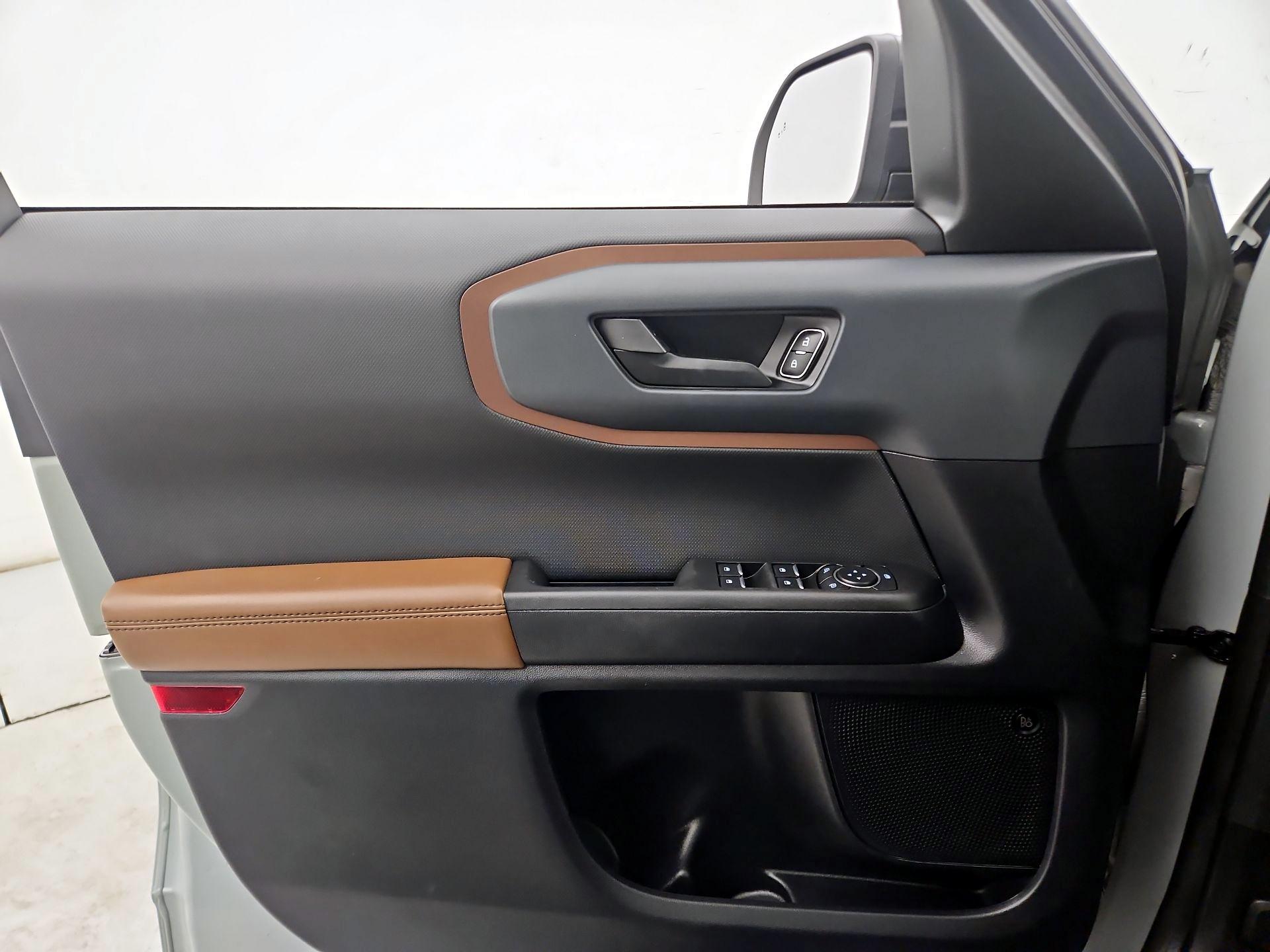 Thumbnail: 2022 Ford Bronco Sport - 12