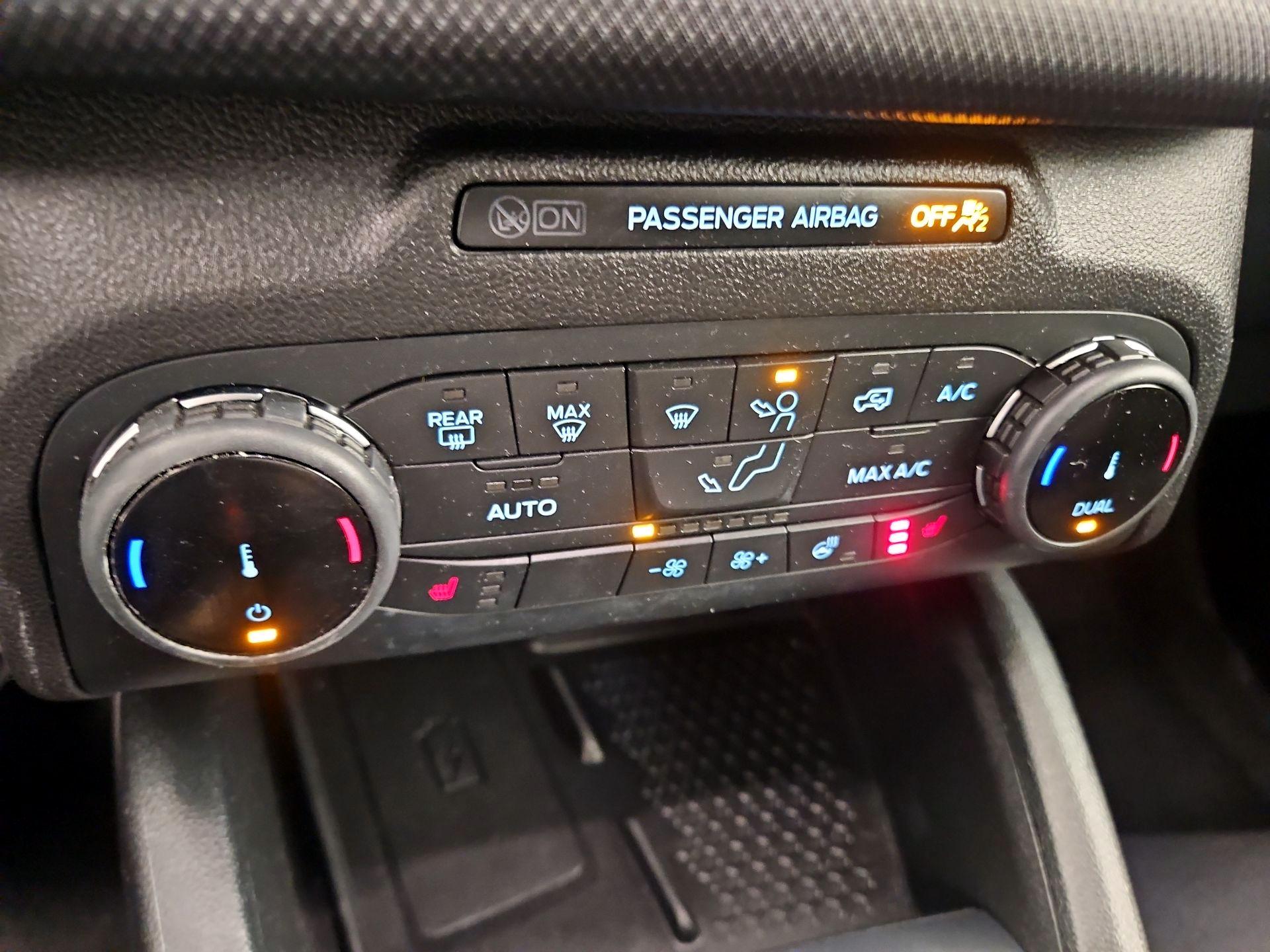 Thumbnail: 2022 Ford Bronco Sport - 16