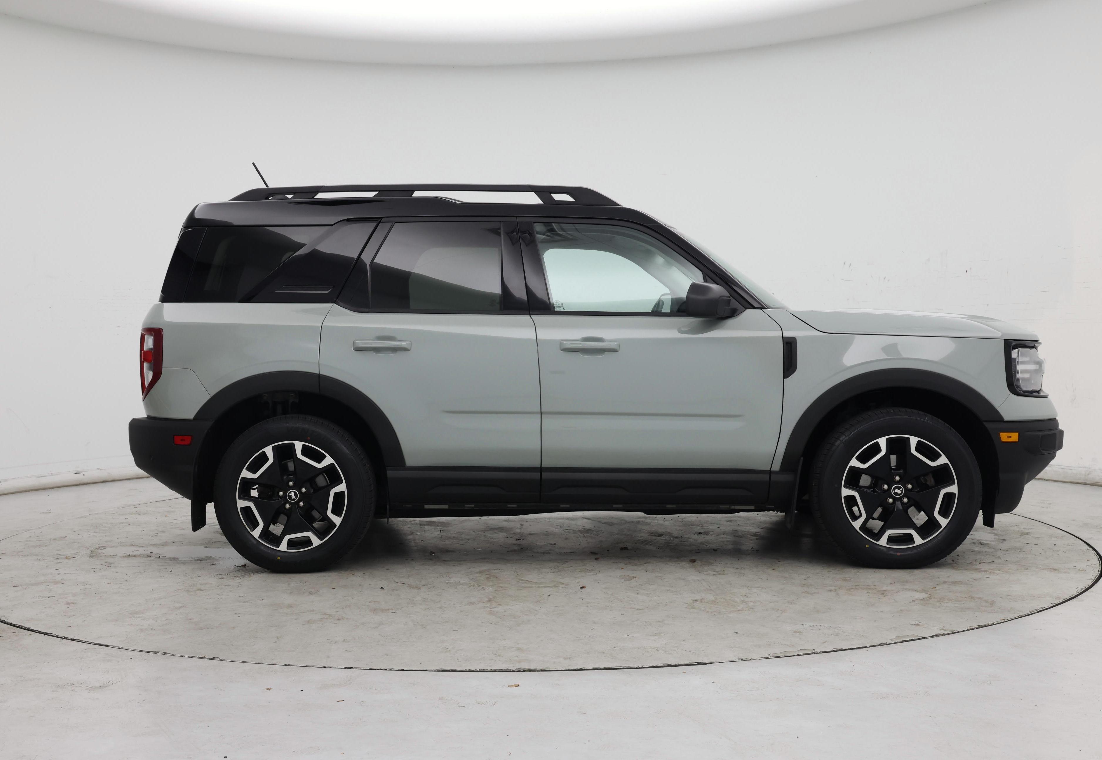 Thumbnail: 2022 Ford Bronco Sport - 7