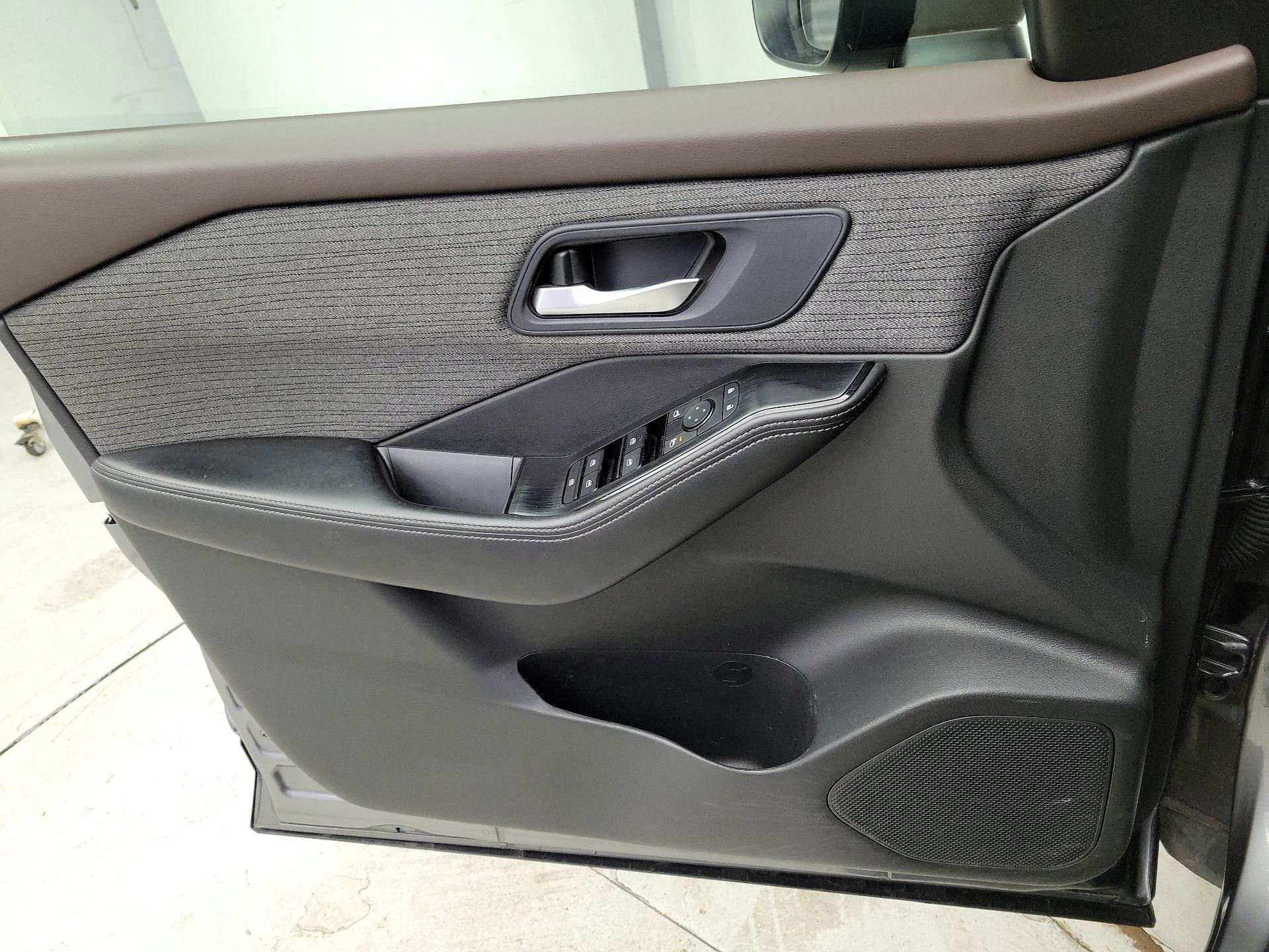 Thumbnail: 2023 Nissan Rogue - 12