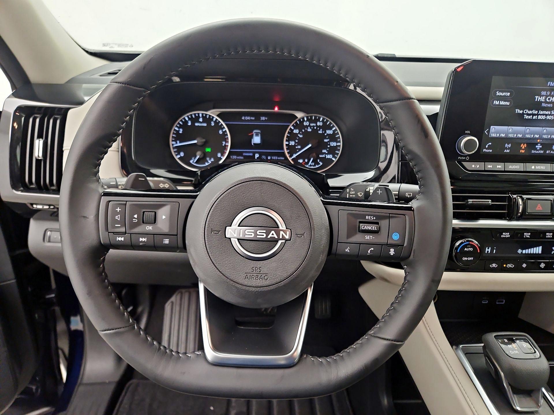 Thumbnail: 2023 Nissan Pathfinder - 10