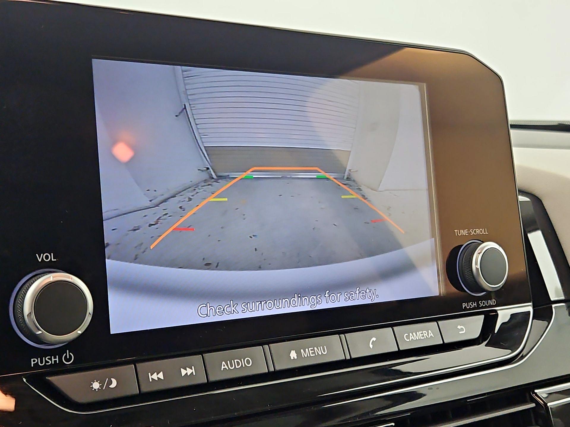 Thumbnail: 2023 Nissan Pathfinder - 14